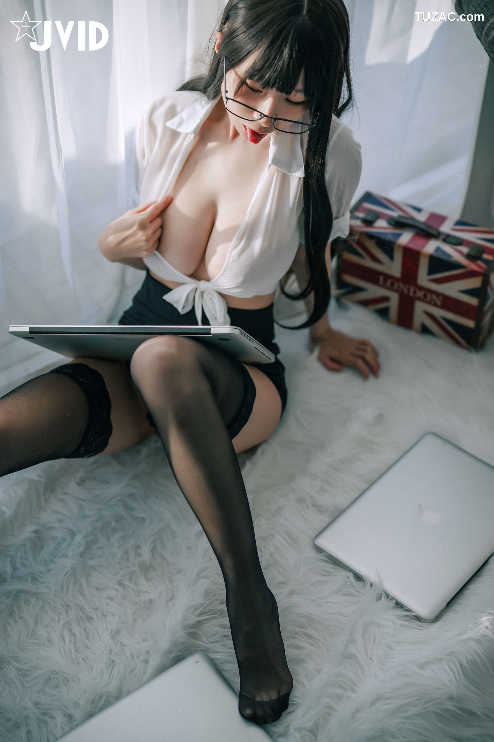 JVID-黎菲儿-超完美巨乳-色色的女同事加班时の脱衣诱惑-2022.11.28