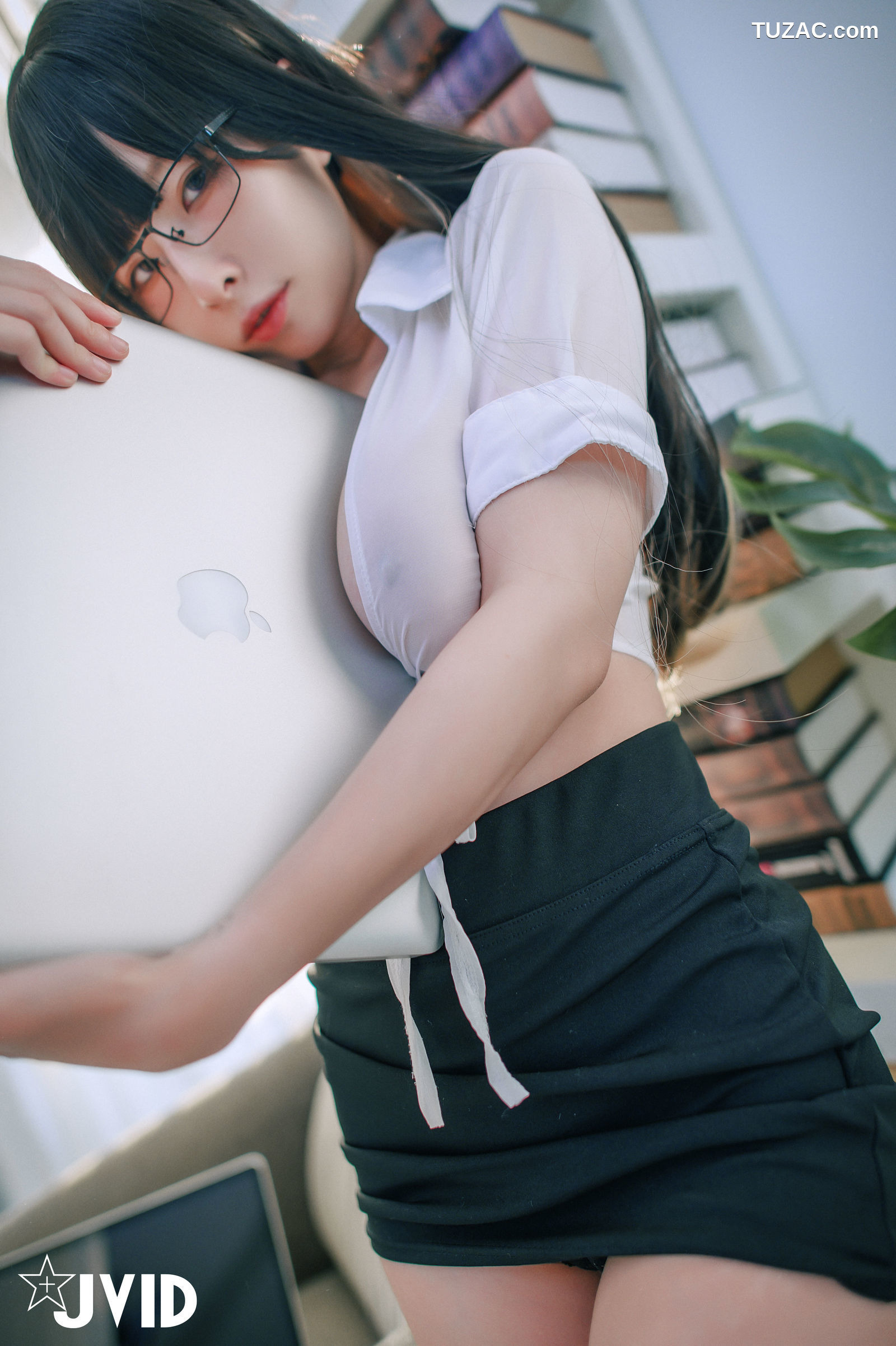 JVID-黎菲儿-超完美巨乳-色色的女同事加班时の脱衣诱惑-2022.11.28