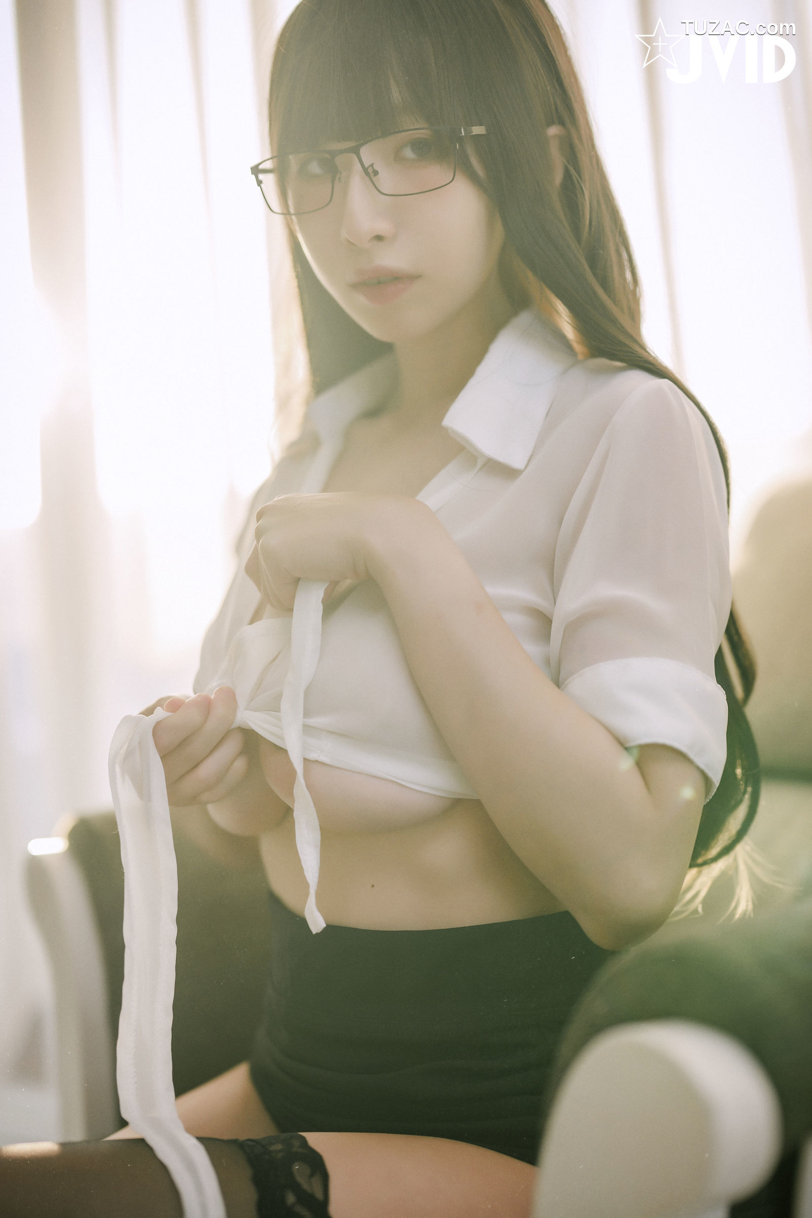 JVID-黎菲儿-超完美巨乳-色色的女同事加班时の脱衣诱惑-2022.11.28