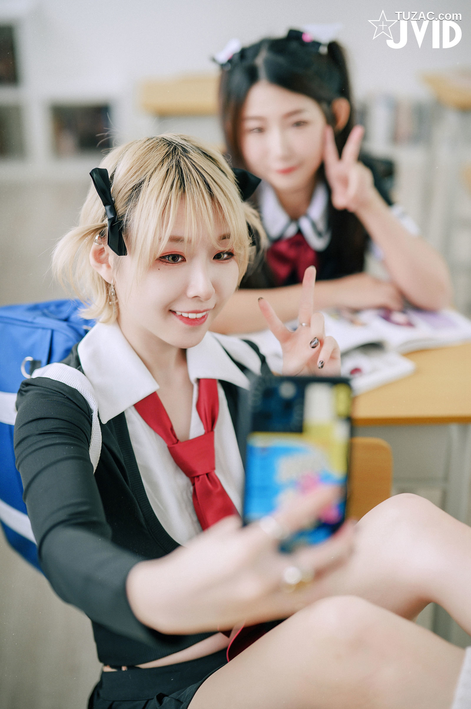 JVID-黎菲儿-黎茉-情欲校园补考日-女学生在教室嬉闹-相互探索身体-性欲高涨-2023.03.27