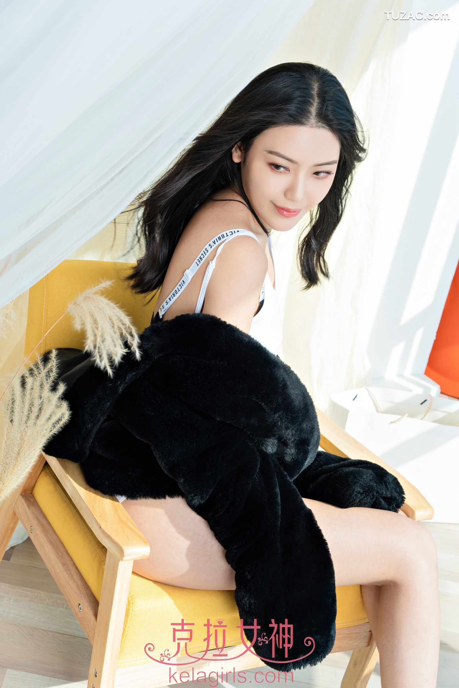 KelaGirls克拉女神-2019.12.04-钟淇-《光脚球鞋》