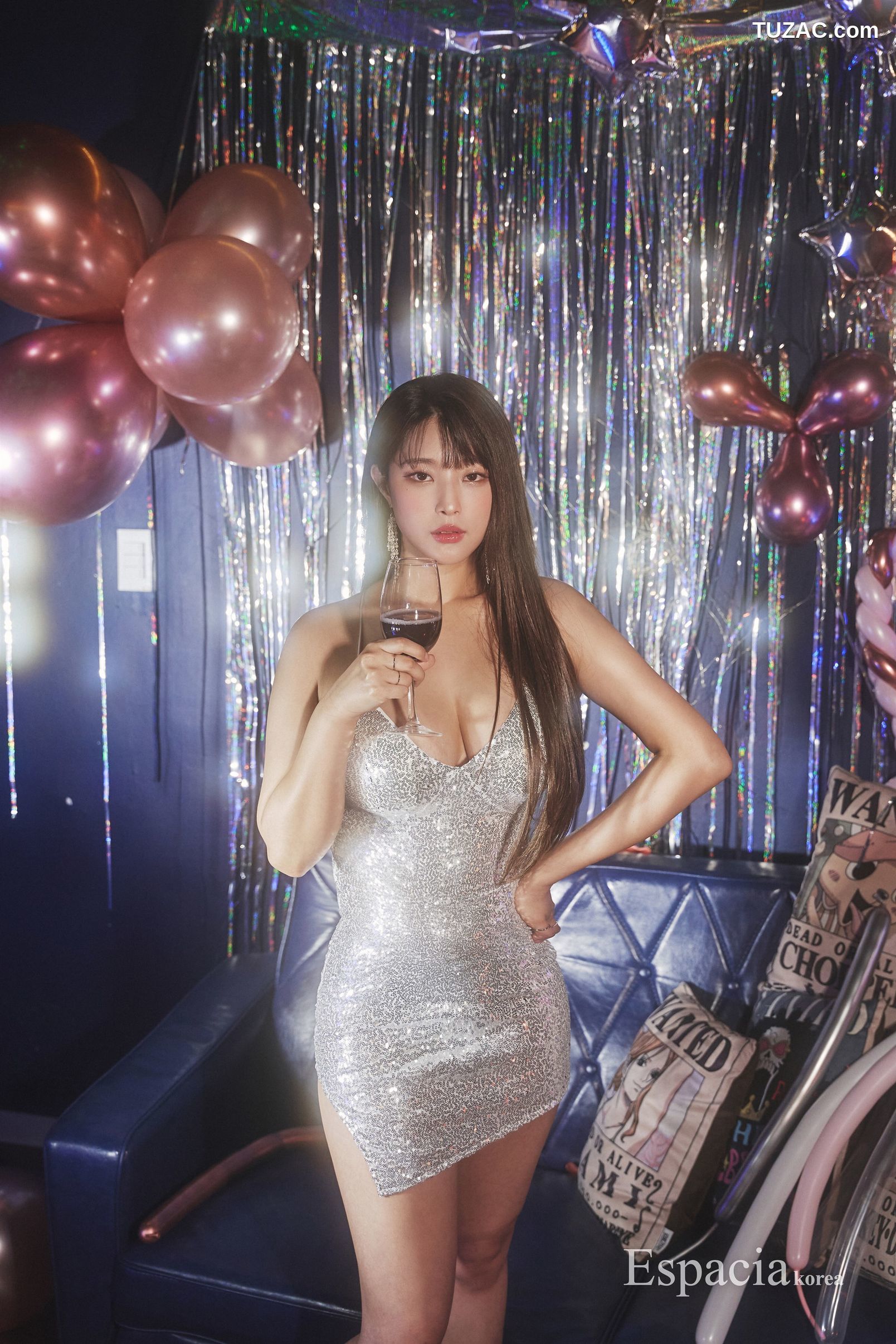 Kim-Gap-ju-김갑주-银色吊带短裙-ESP-028