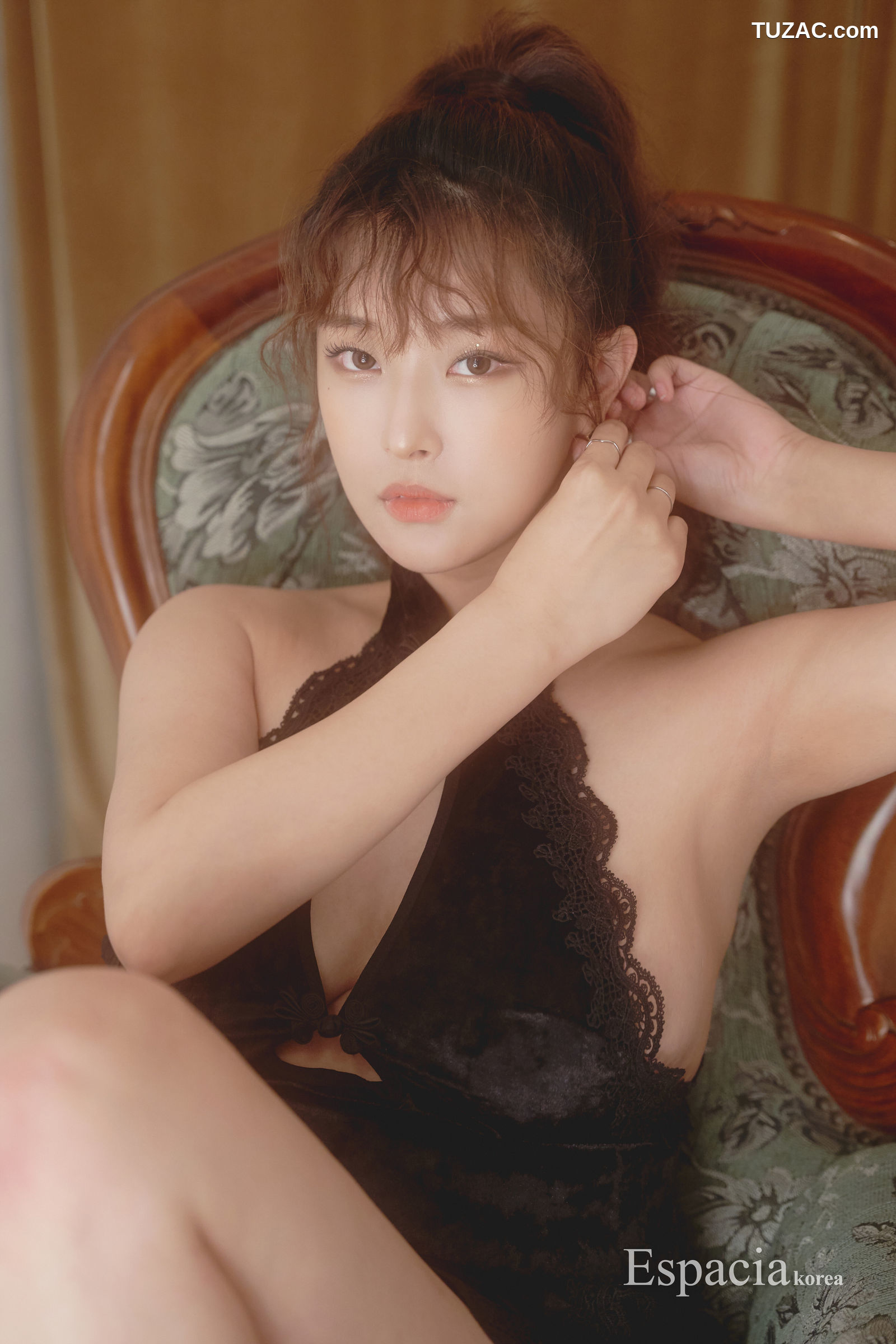 Kim-Gap-ju-김갑주-黑蕾丝短连衣裙-ESP-016