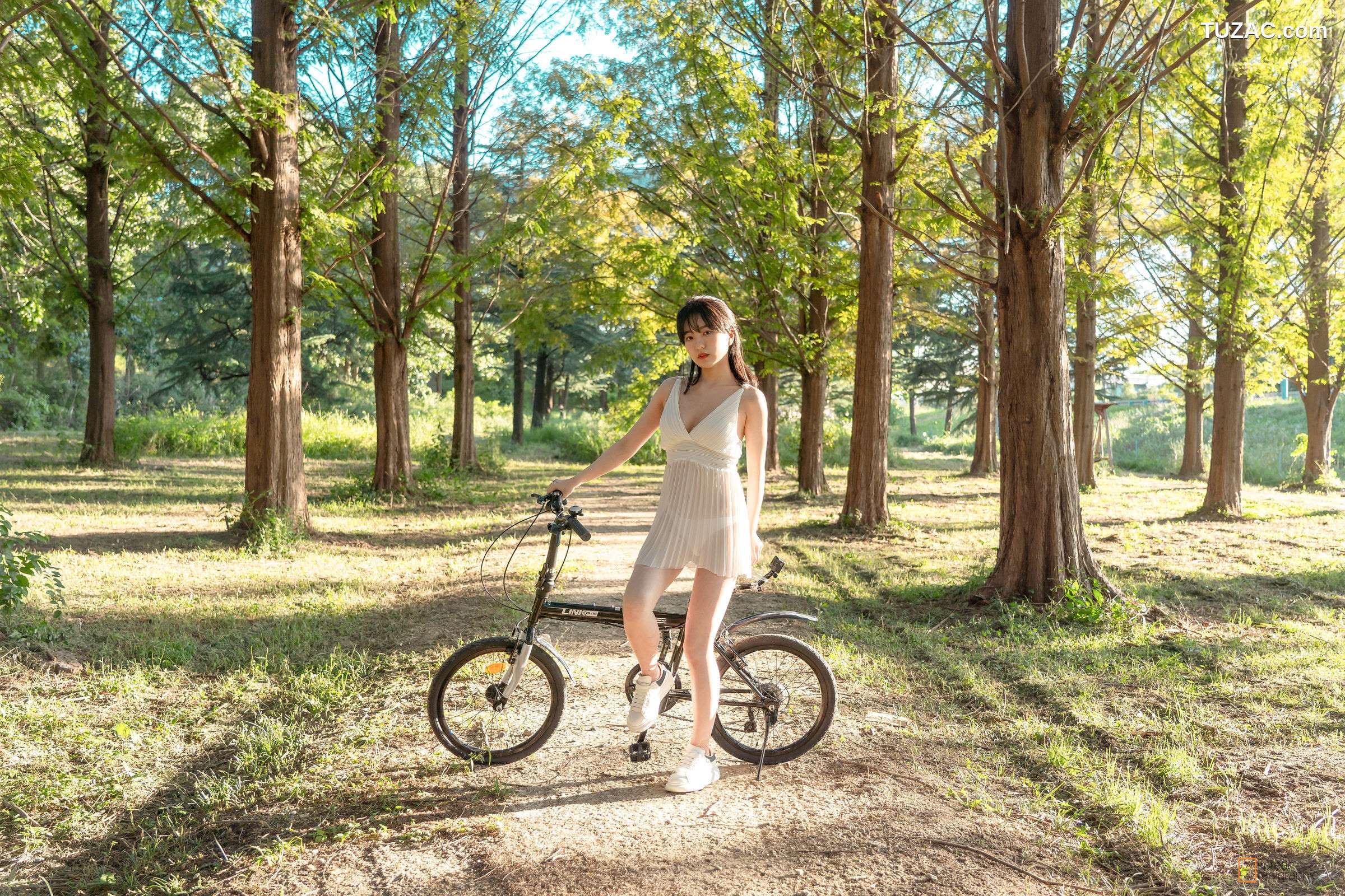 [Korean-Realgraphic]-No.34-骑自行车的韩国美女-Sehee