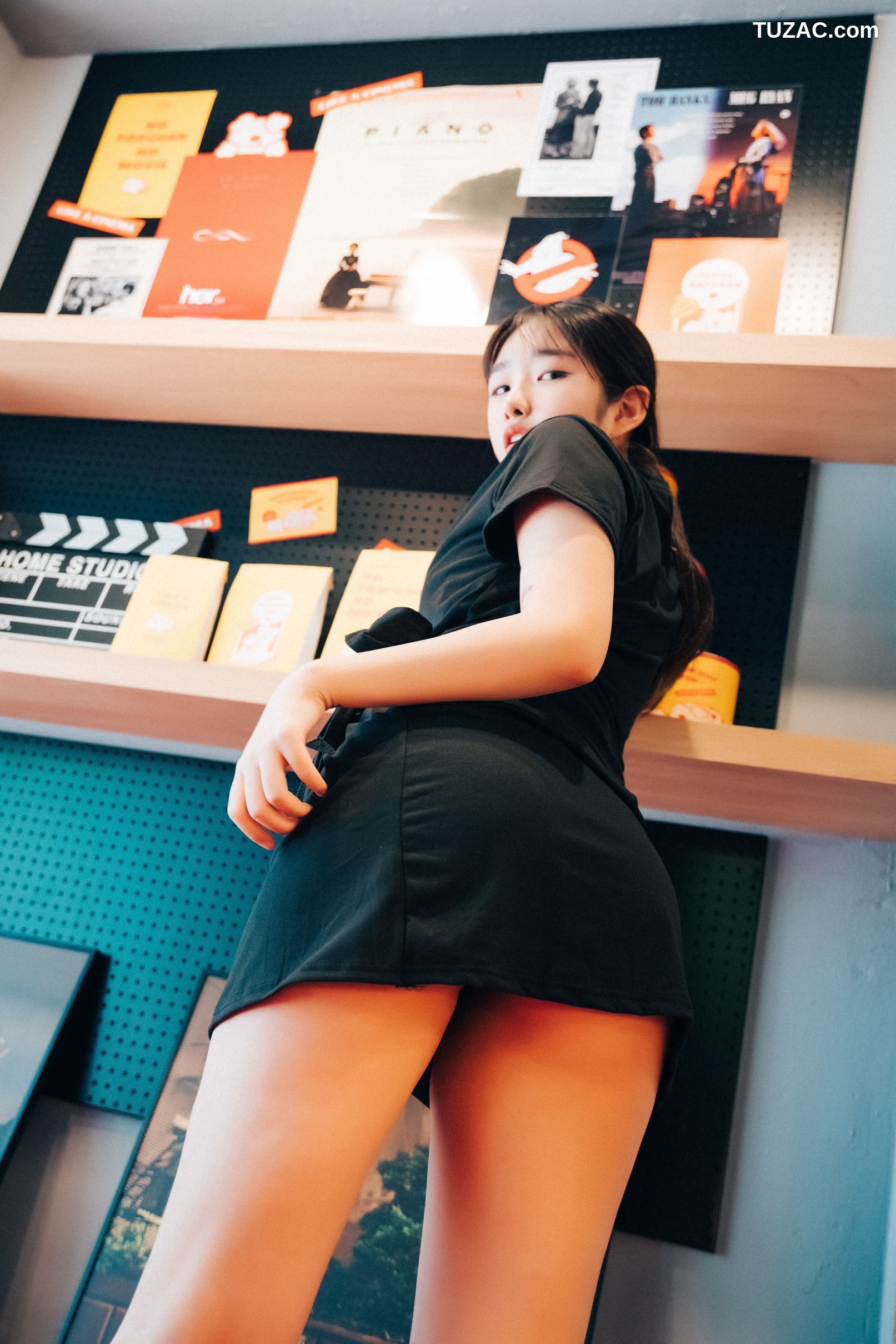 Sonson-손손-影院裸露女孩-无圣光-Cinema-Girl-Loozy