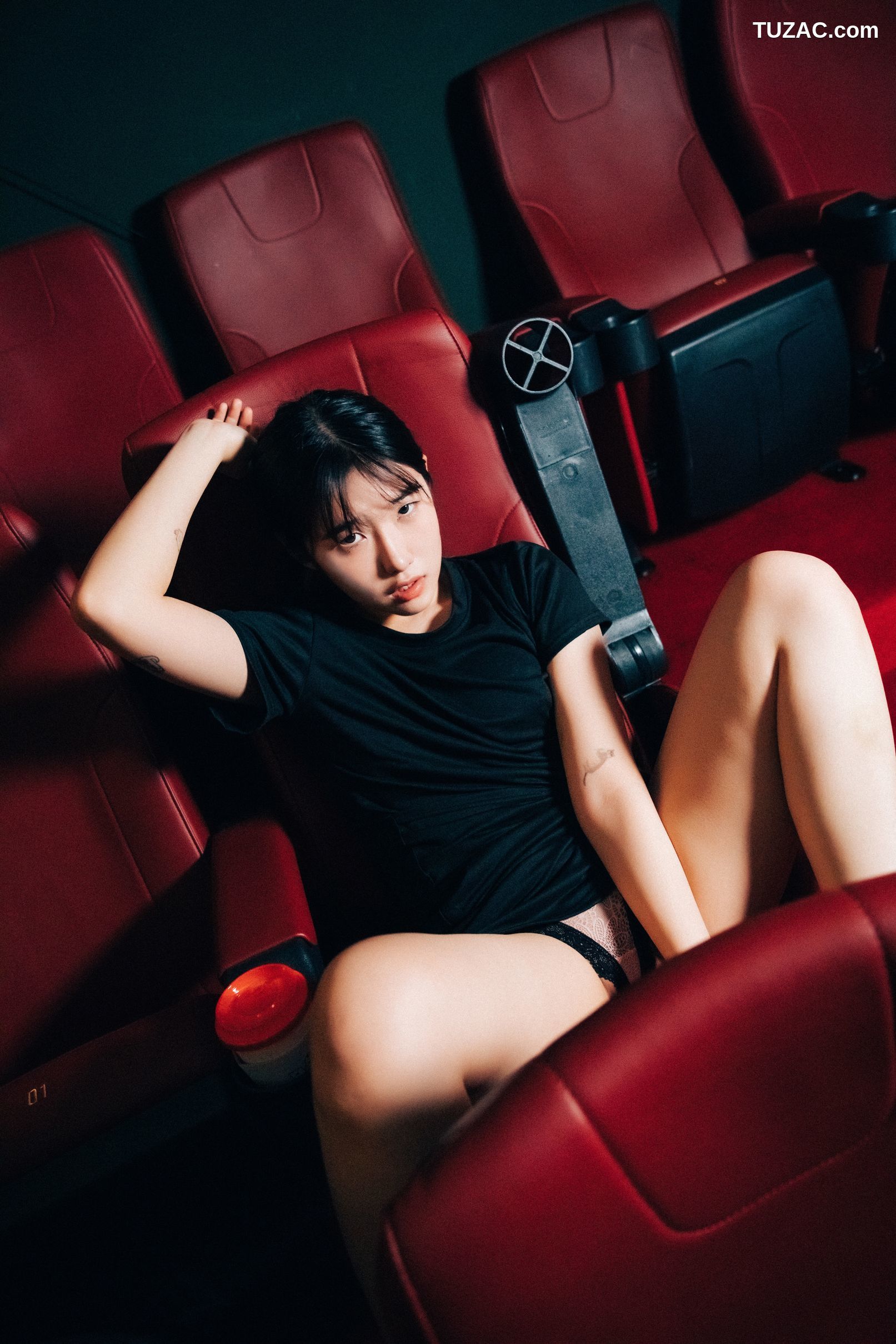 Sonson-손손-影院裸露女孩-无圣光-Cinema-Girl-Loozy