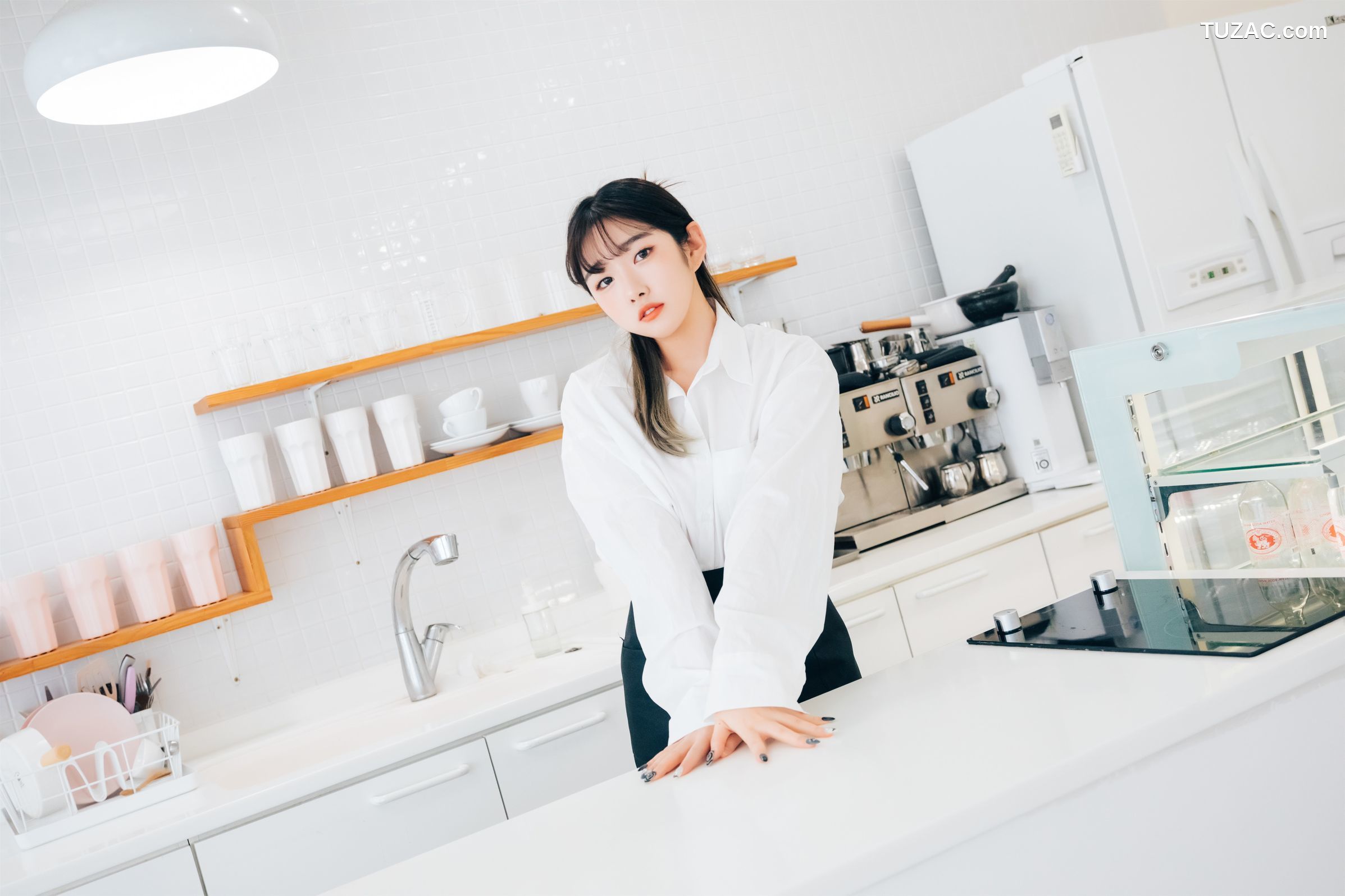 Sonson-손손-真空围裙-Nude-Apron-Loozy