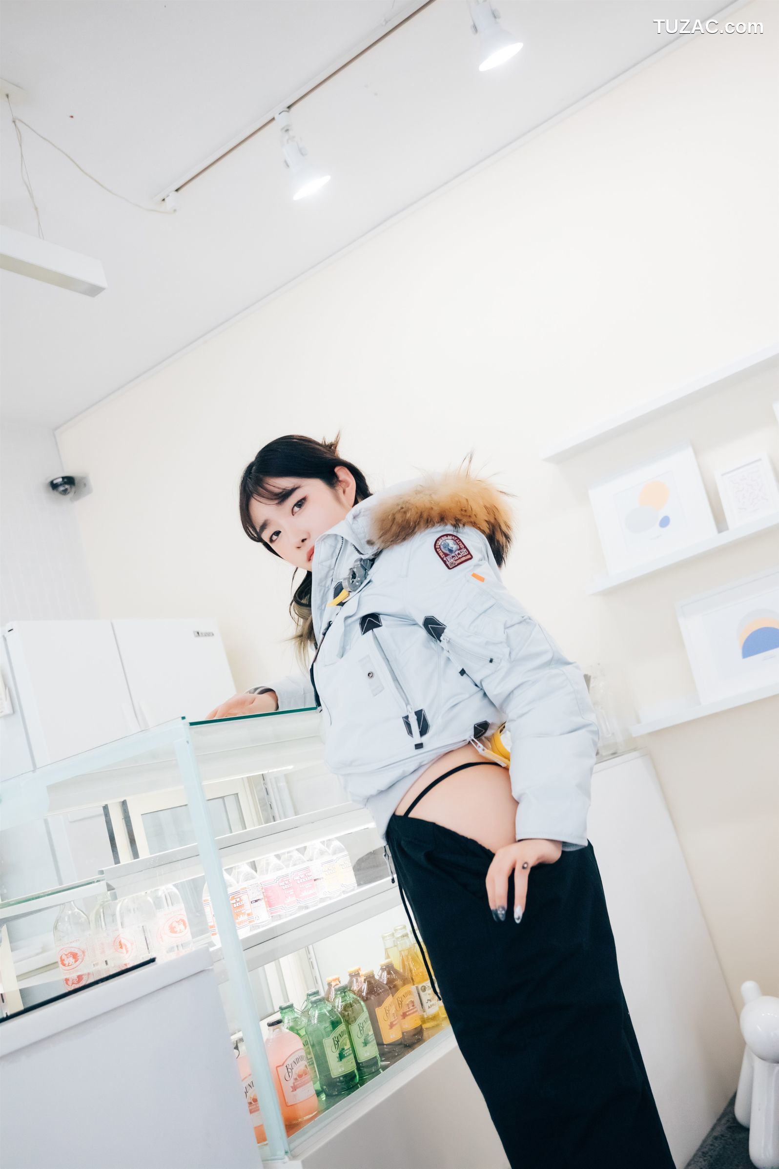 Sonson-손손-真空围裙-Nude-Apron-Loozy