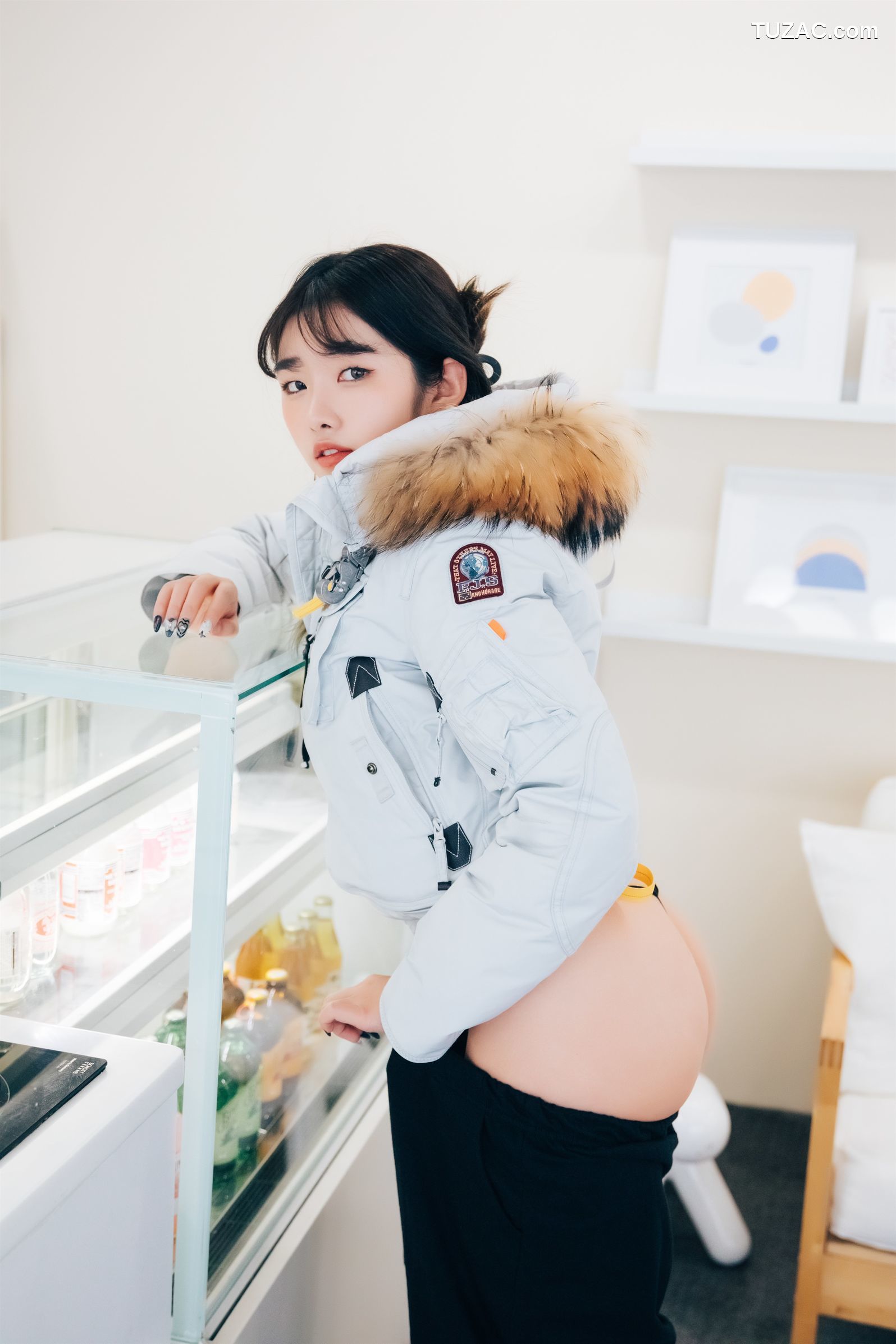 Sonson-손손-真空围裙-Nude-Apron-Loozy