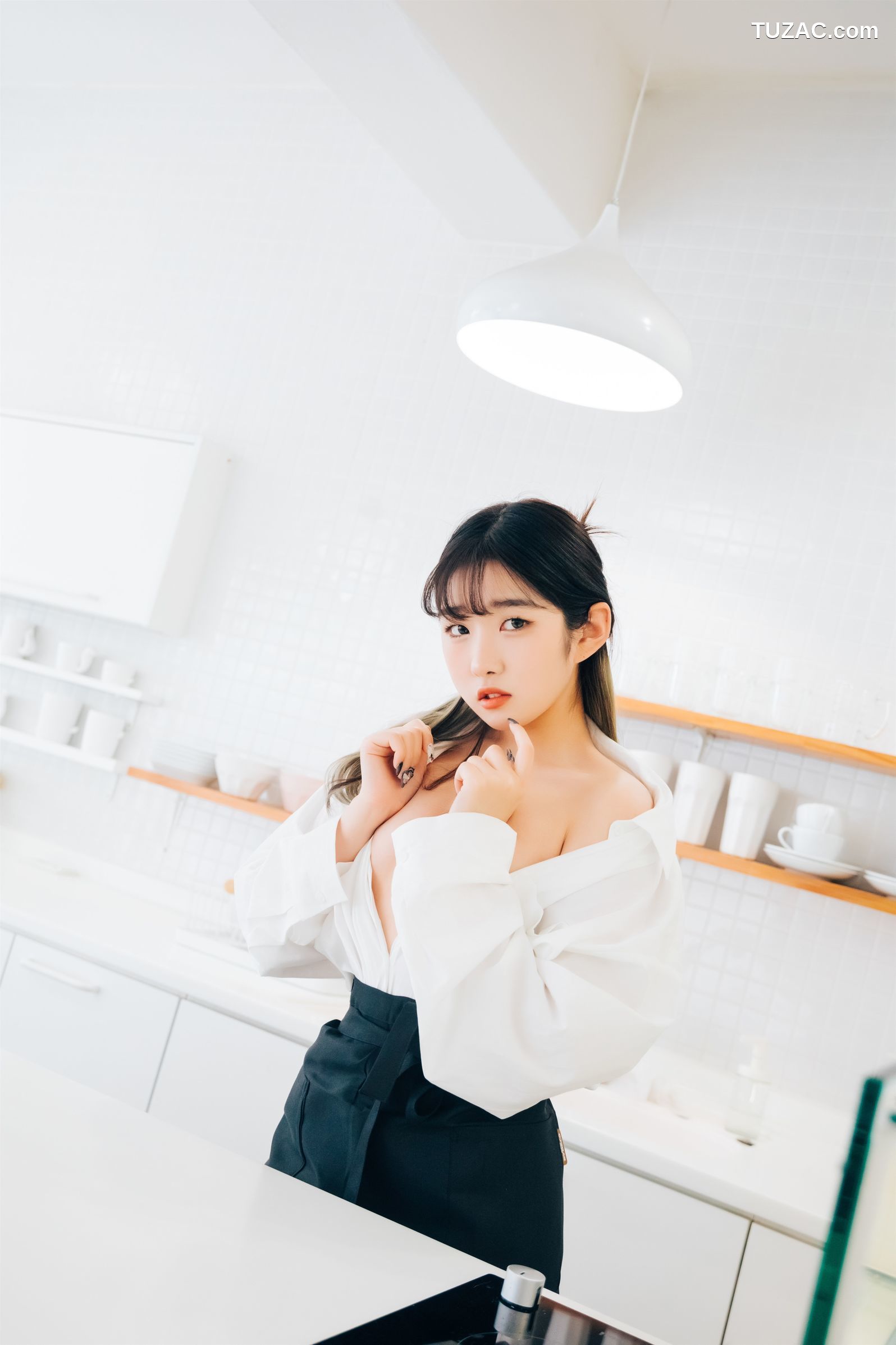Sonson-손손-真空围裙-Nude-Apron-Loozy