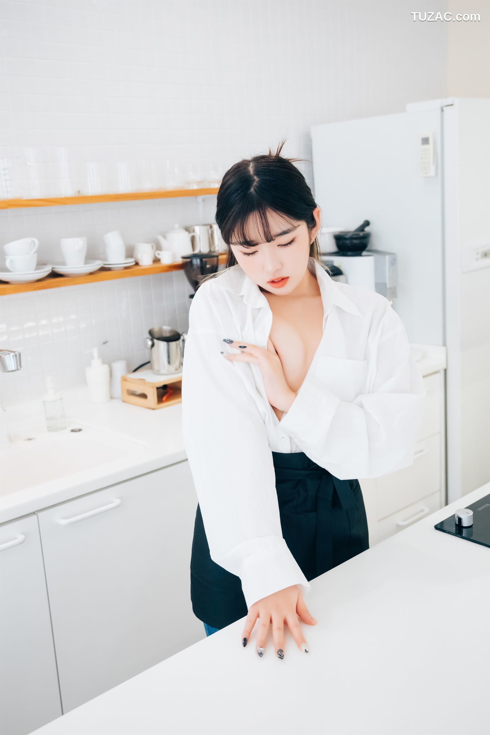 Sonson-손손-真空围裙-Nude-Apron-Loozy