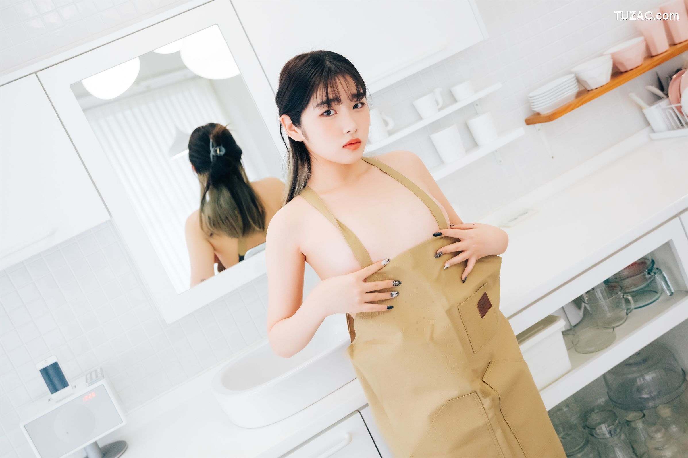 Sonson-손손-真空围裙-Nude-Apron-Loozy