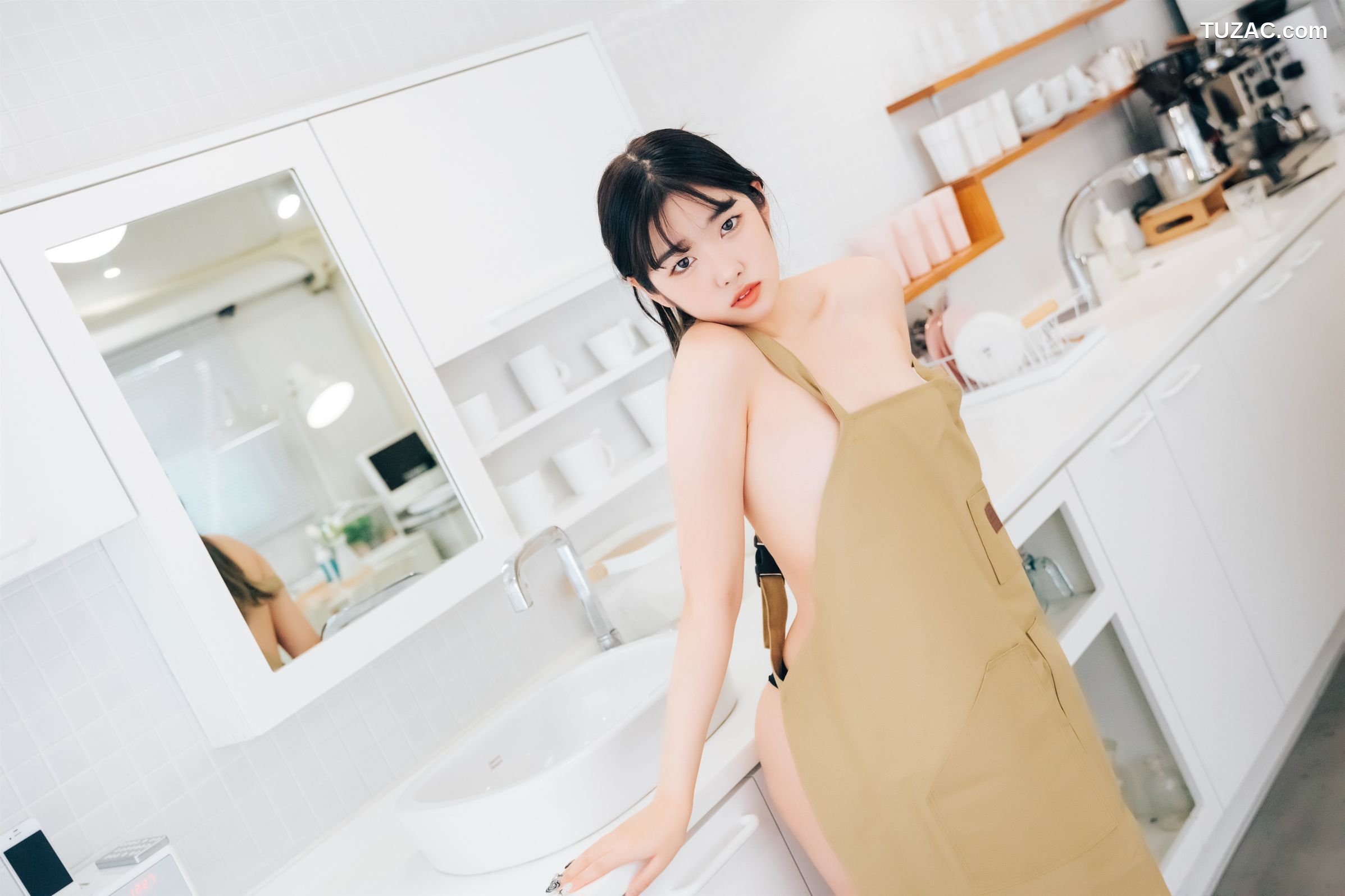 Sonson-손손-真空围裙-Nude-Apron-Loozy