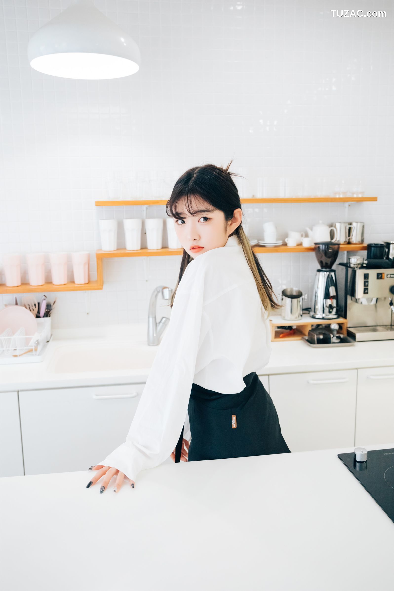 Sonson-손손-真空围裙-Nude-Apron-Loozy
