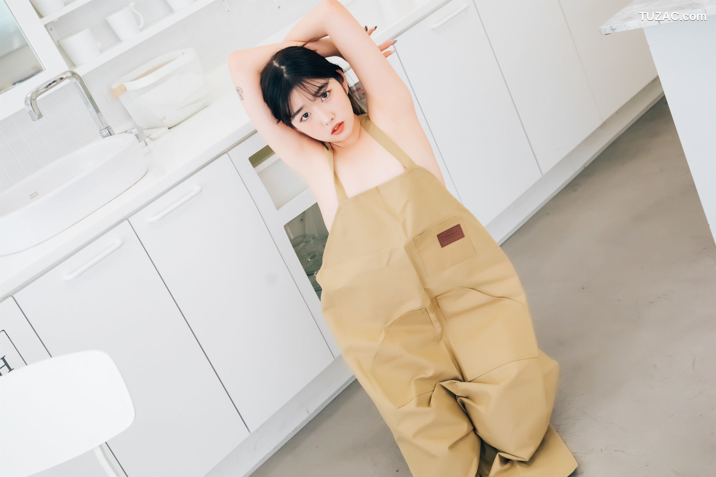 Sonson-손손-真空围裙-Nude-Apron-Loozy