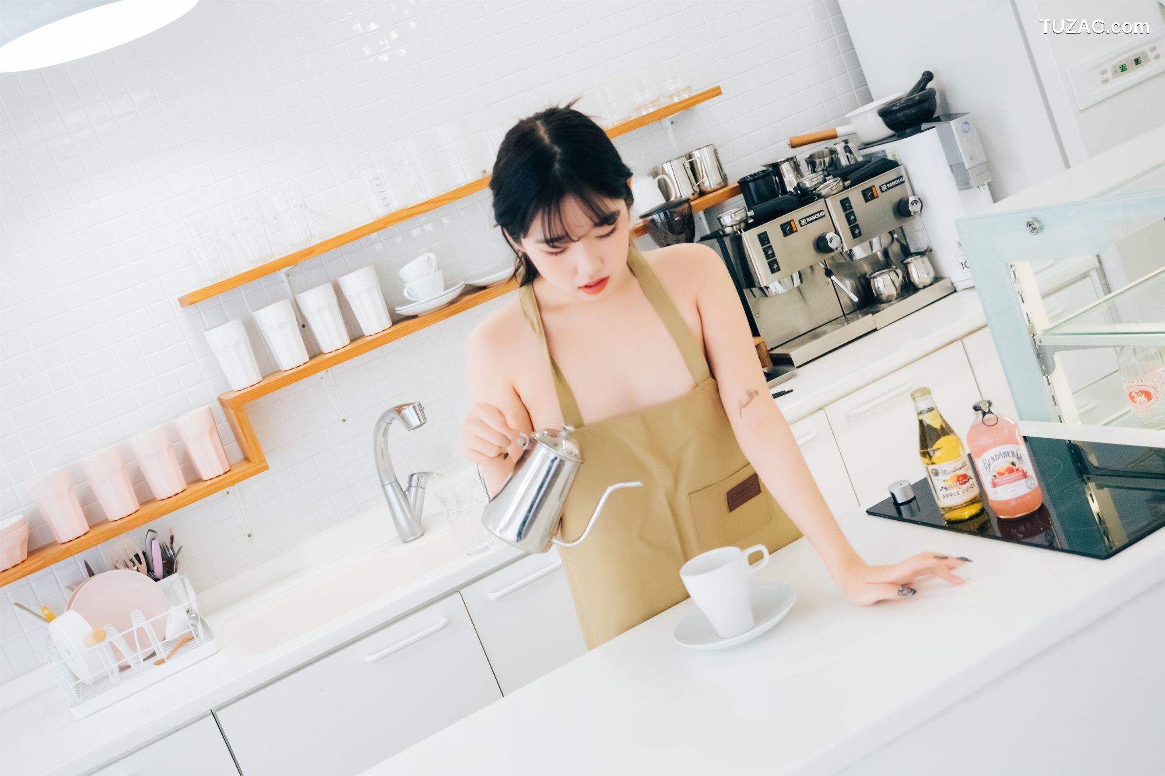 Sonson-손손-真空围裙-Nude-Apron-Loozy
