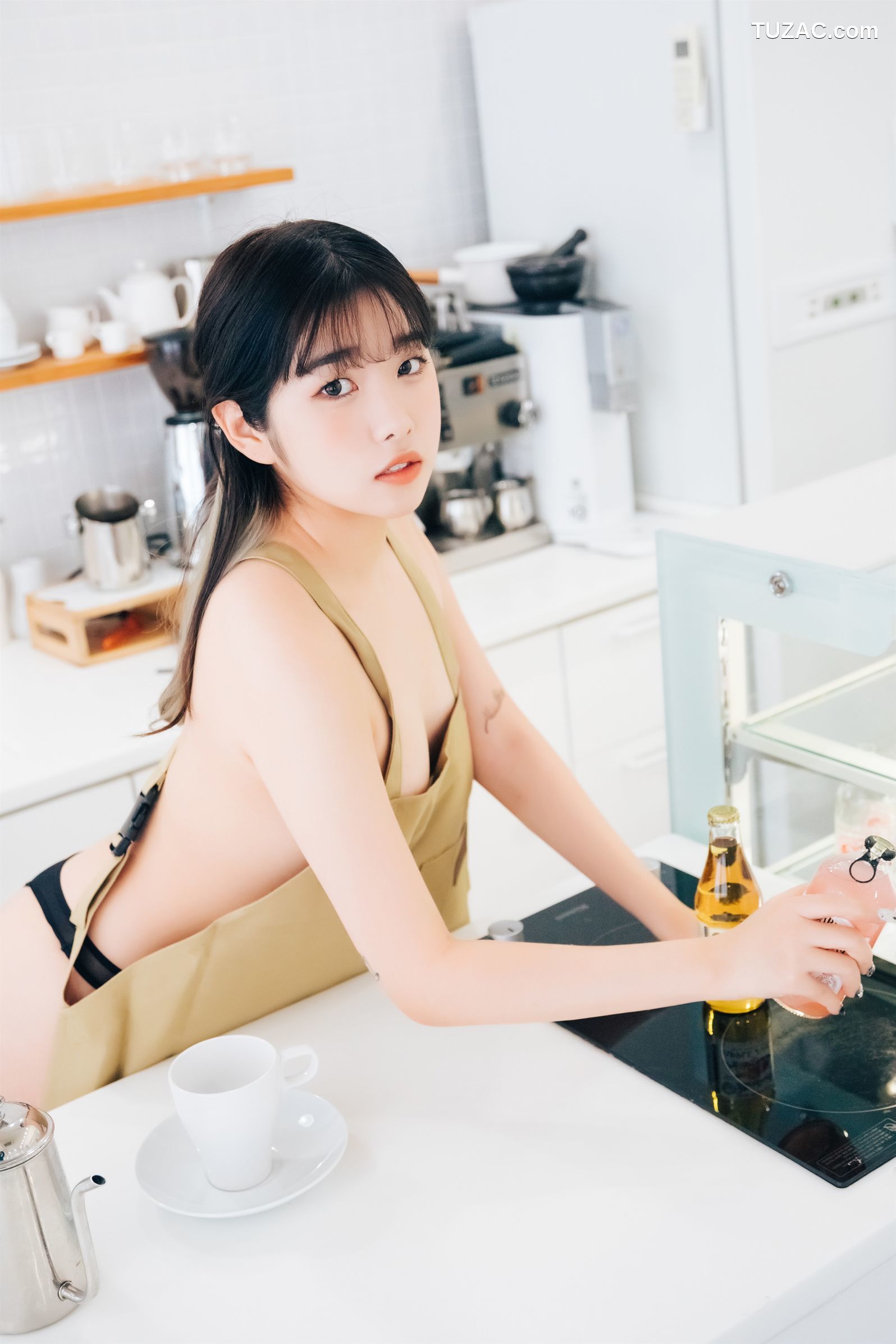 Sonson-손손-真空围裙-Nude-Apron-Loozy