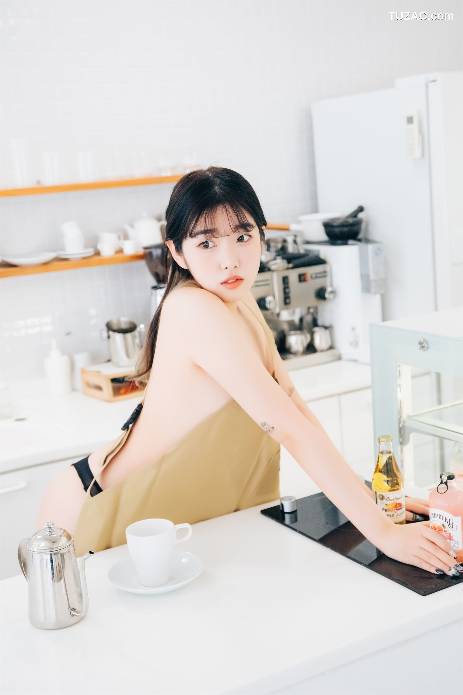 Sonson-손손-真空围裙-Nude-Apron-Loozy