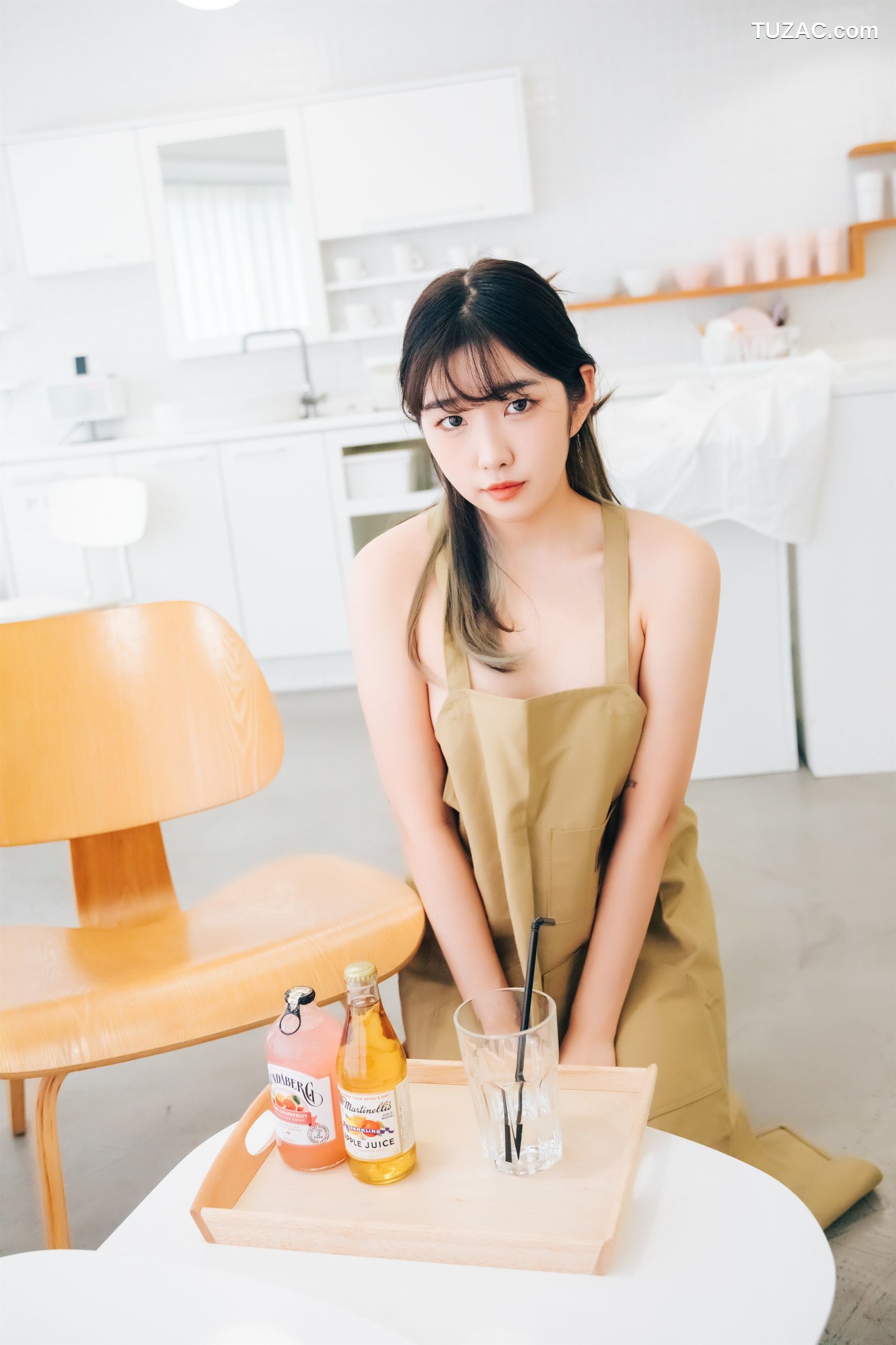 Sonson-손손-真空围裙-Nude-Apron-Loozy