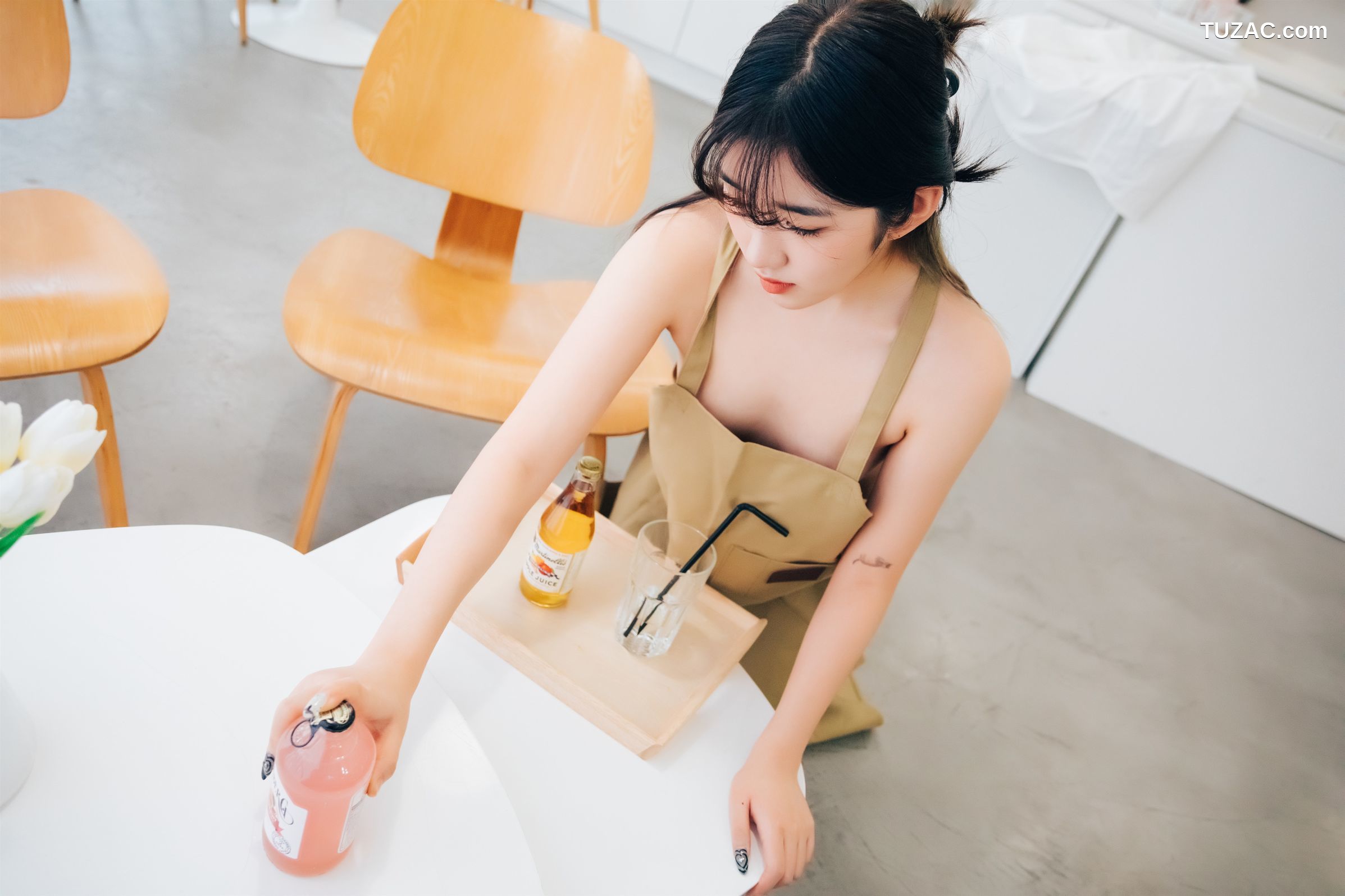 Sonson-손손-真空围裙-Nude-Apron-Loozy