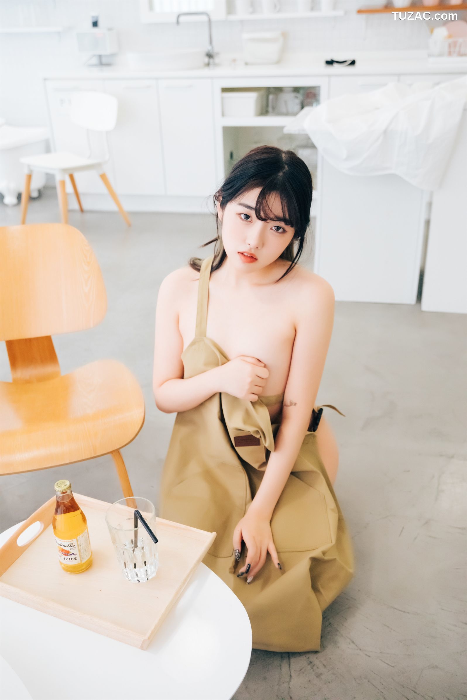 Sonson-손손-真空围裙-Nude-Apron-Loozy