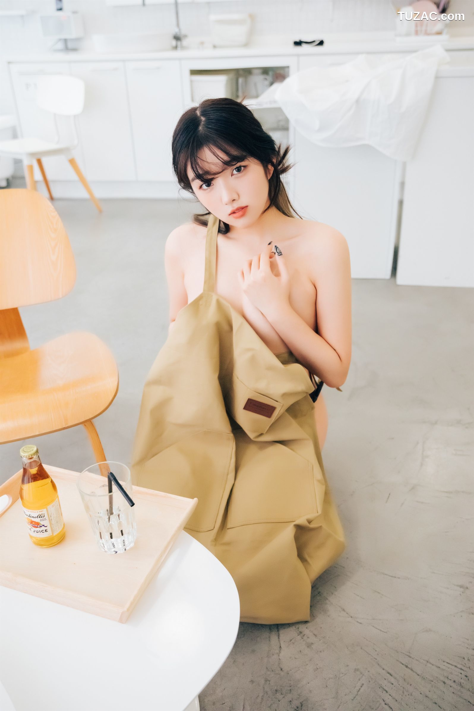 Sonson-손손-真空围裙-Nude-Apron-Loozy