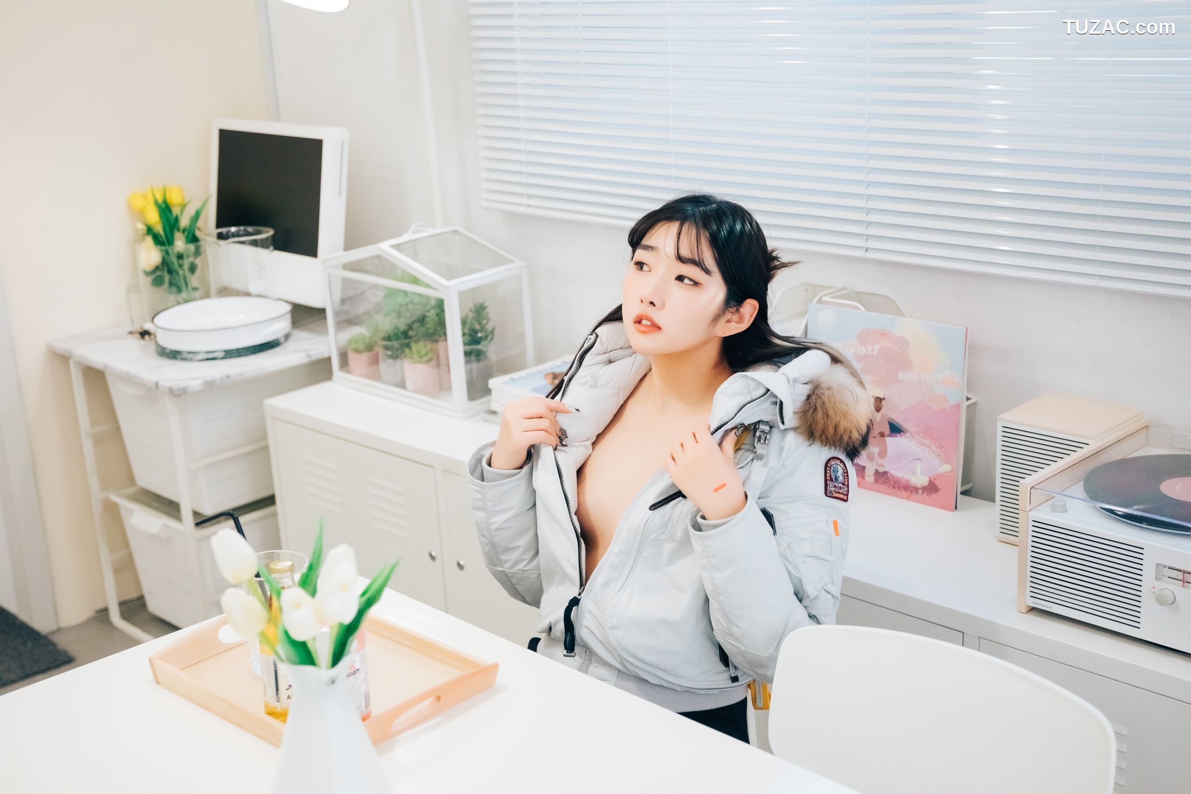 Sonson-손손-真空围裙-Nude-Apron-Loozy