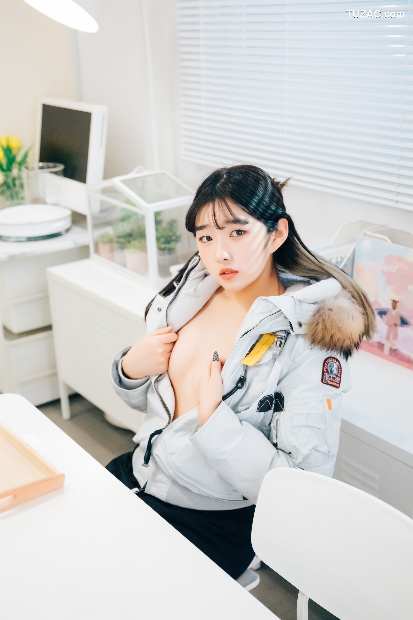 Sonson-손손-真空围裙-Nude-Apron-Loozy