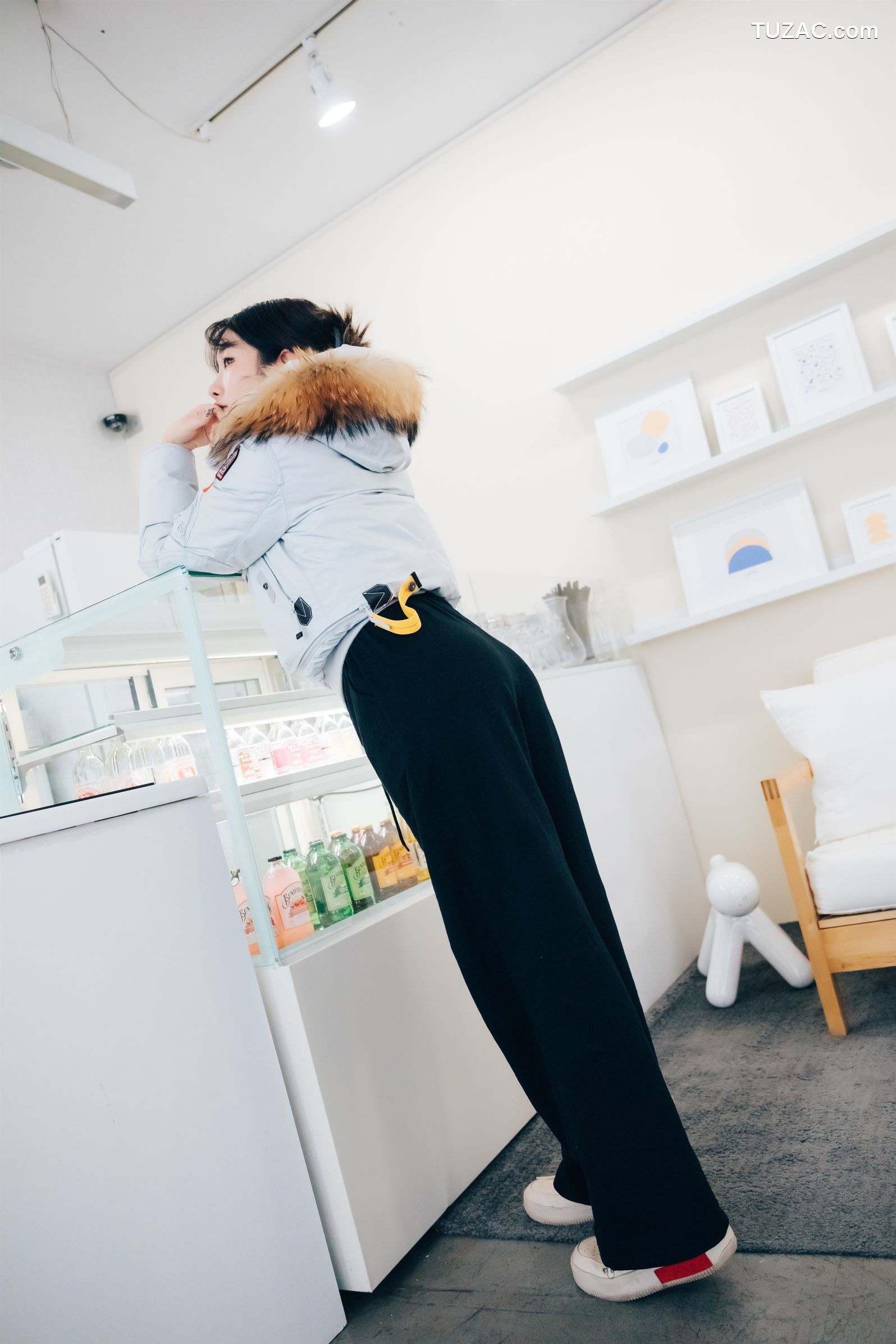 Sonson-손손-真空围裙-Nude-Apron-Loozy