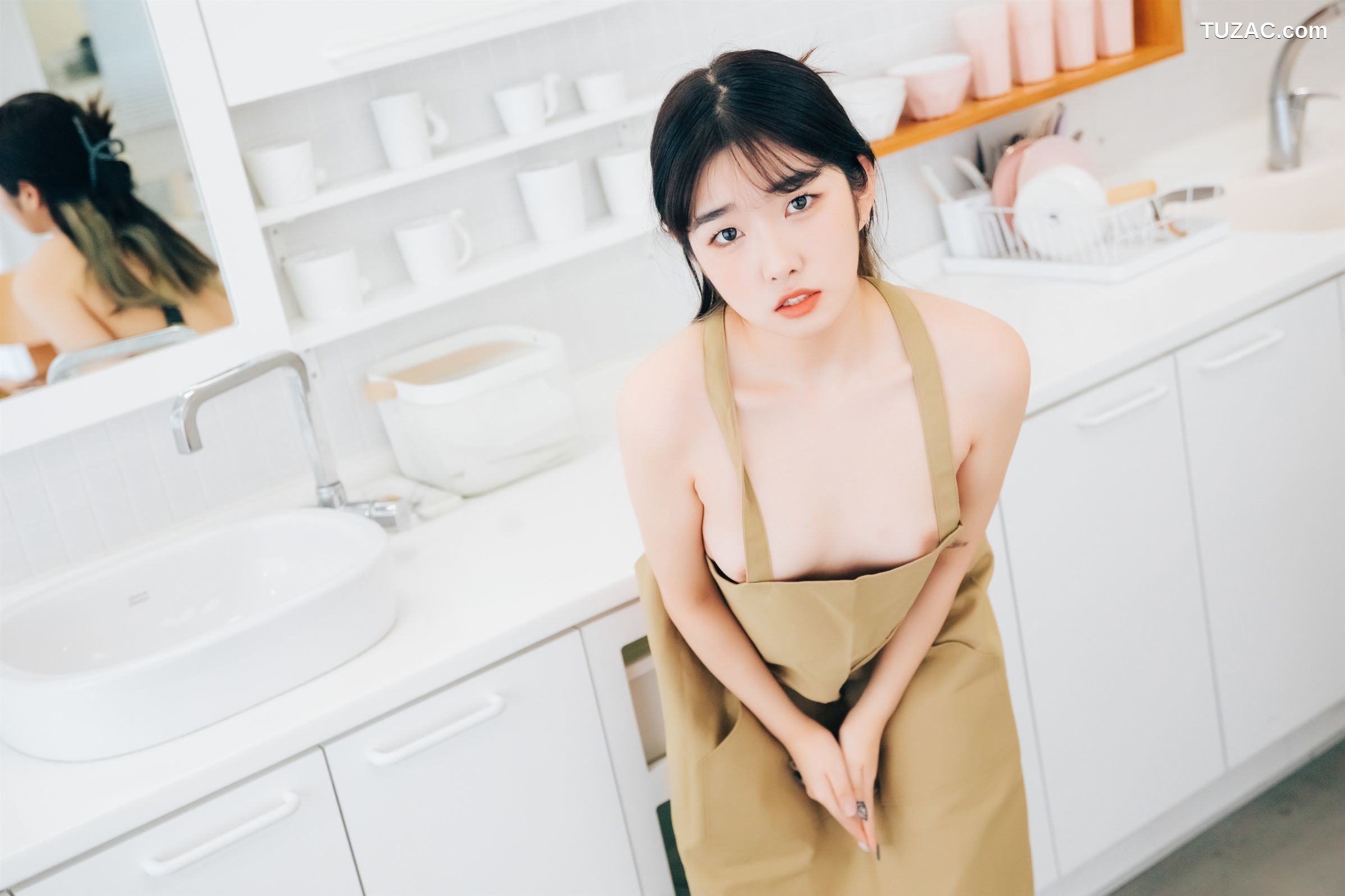 Sonson-손손-真空围裙-Nude-Apron-Loozy