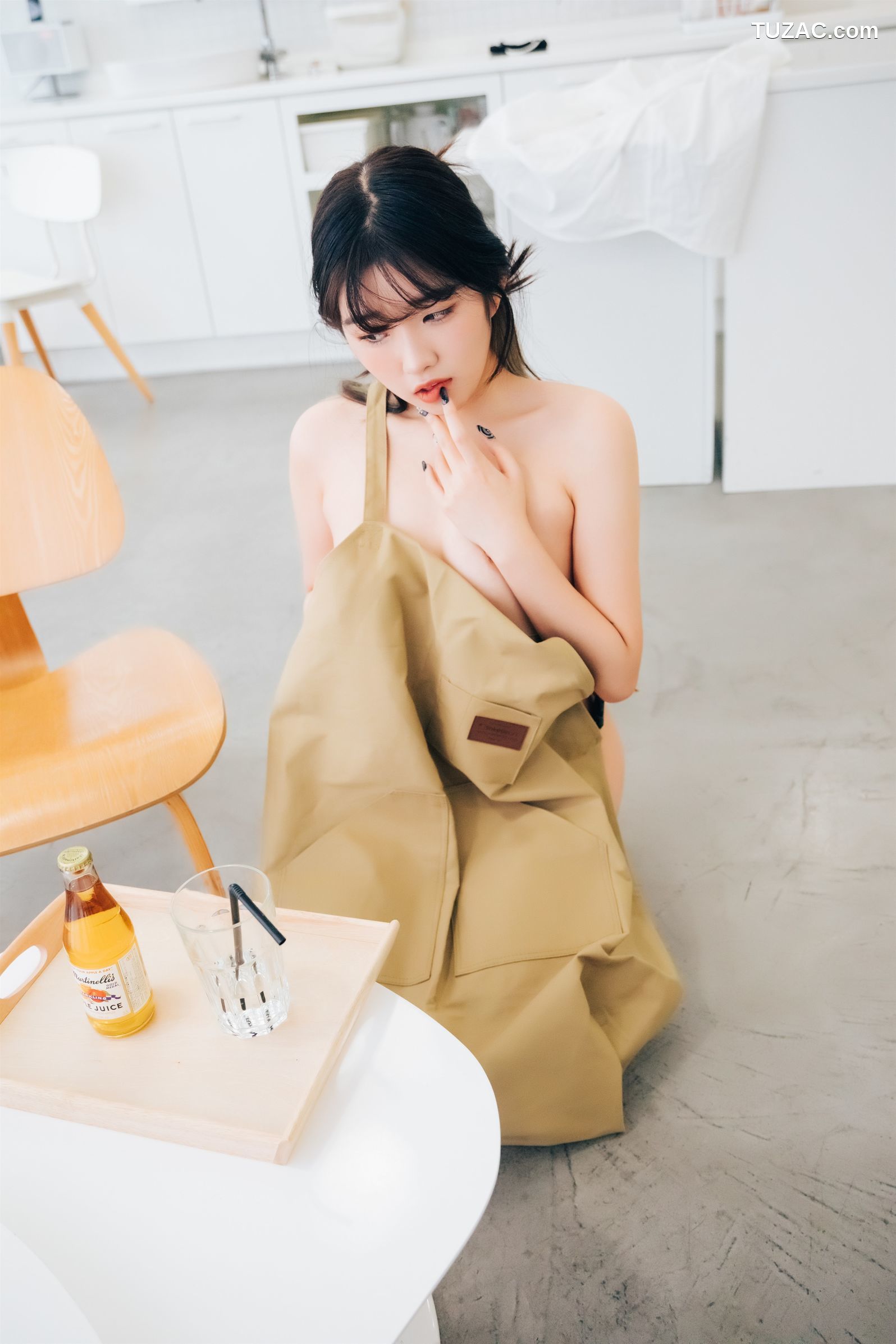 Sonson-손손-真空围裙-Nude-Apron-Loozy