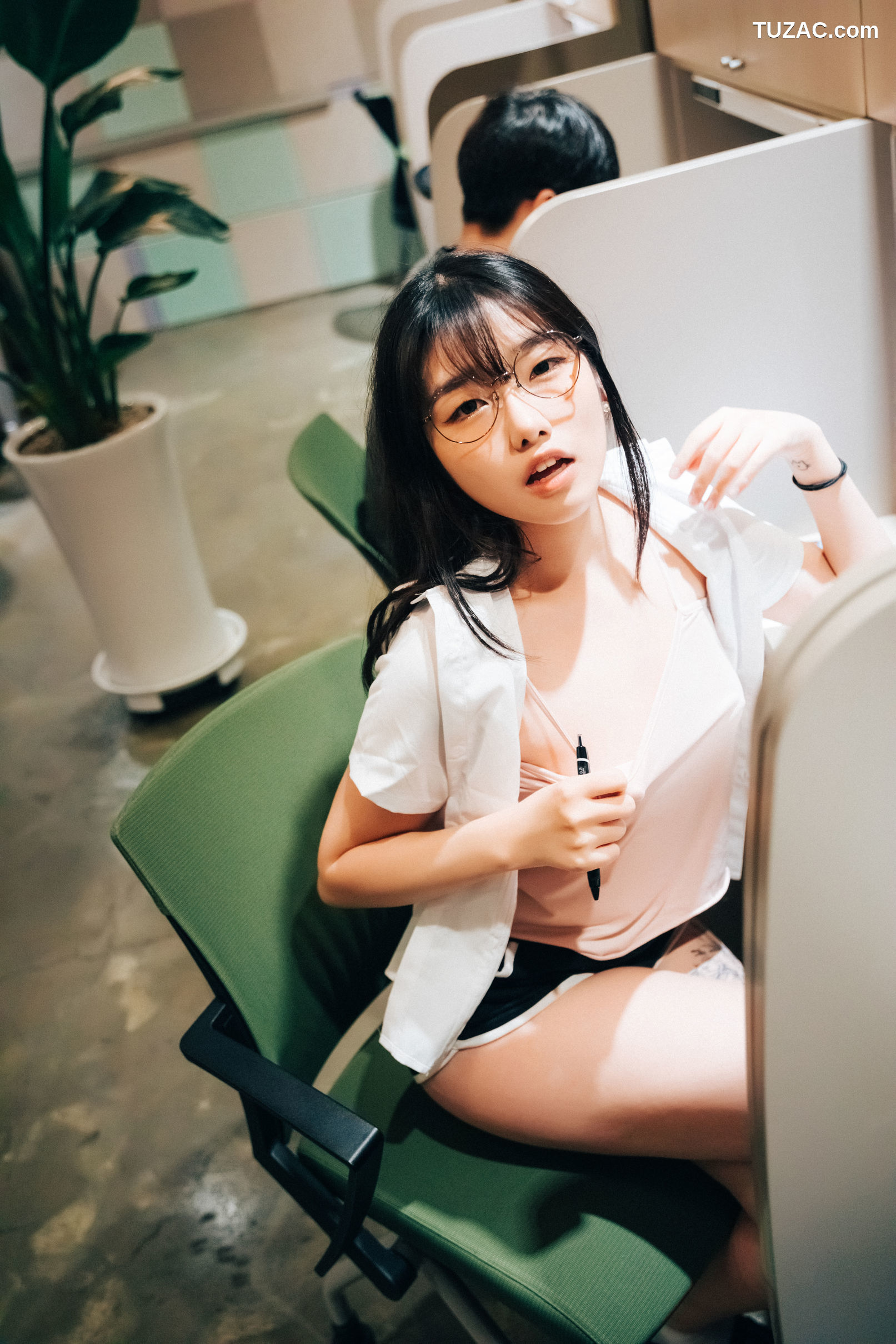 Sonson-손손-自习室-Reading-room-无圣光-Loozy