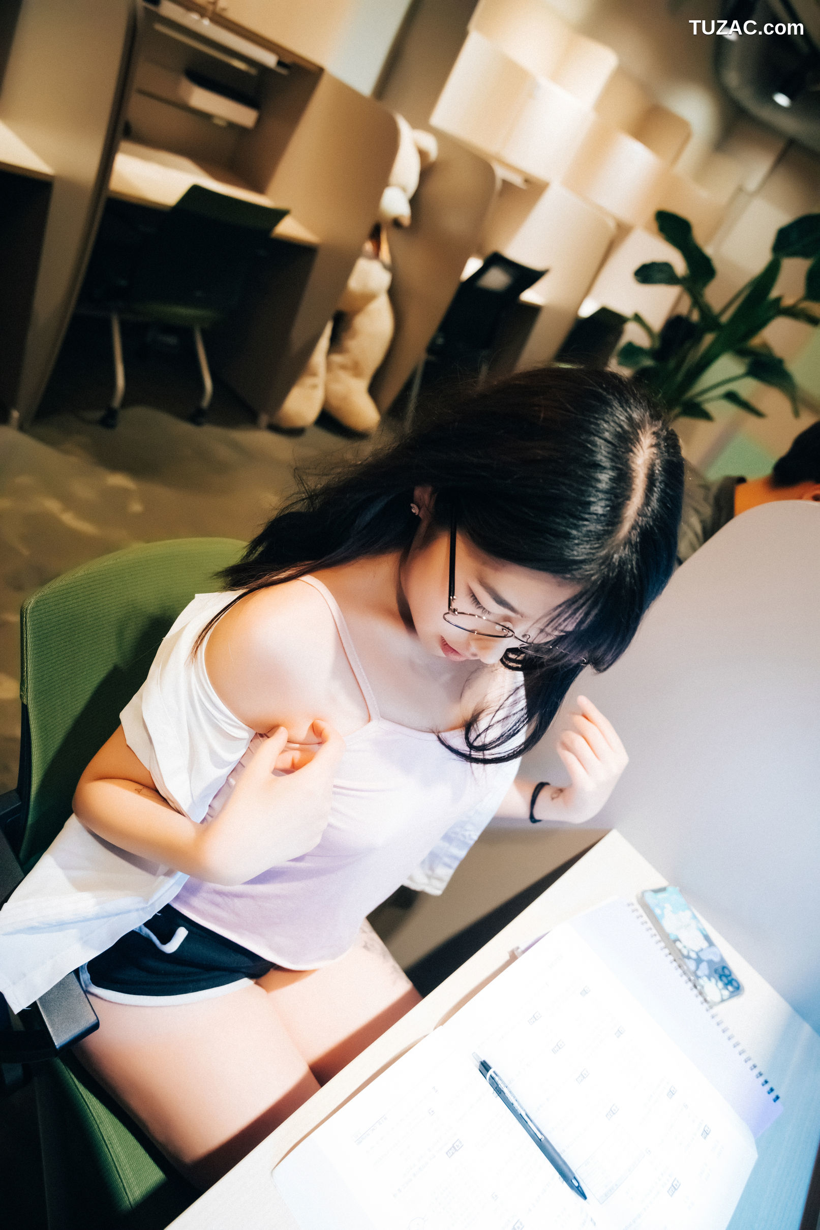 Sonson-손손-自习室-Reading-room-无圣光-Loozy