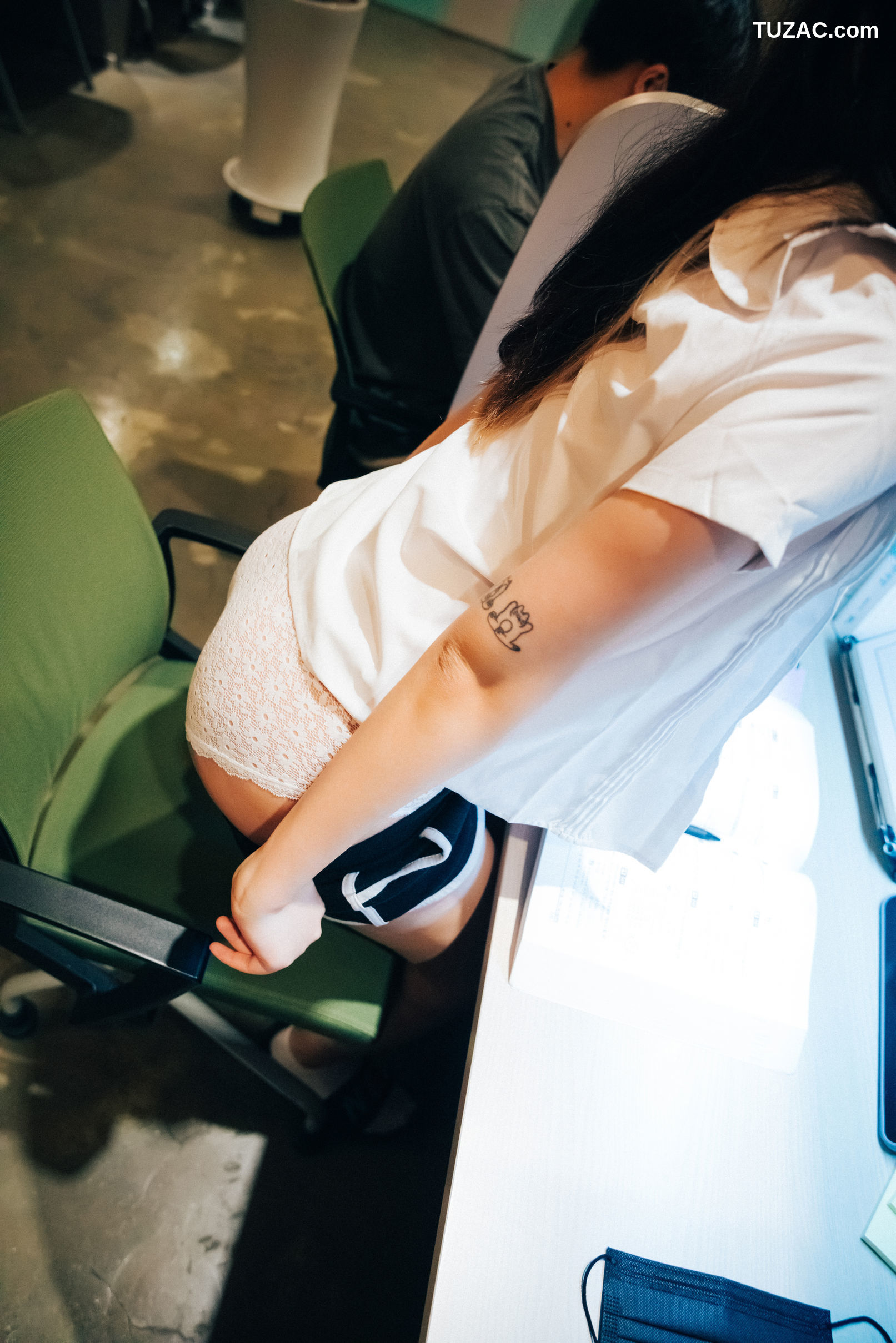 Sonson-손손-自习室-Reading-room-无圣光-Loozy