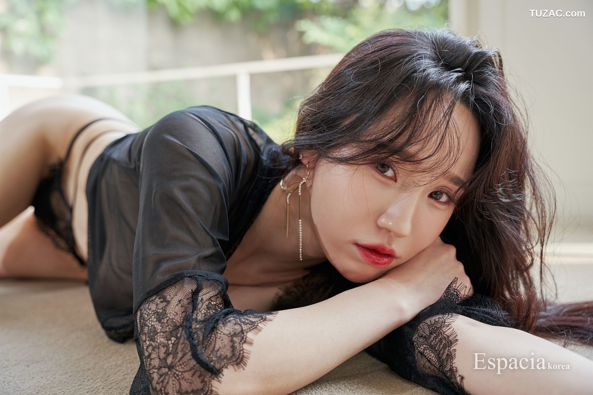 Yunha-윤하-黑蕾丝透视薄纱-EHC-053