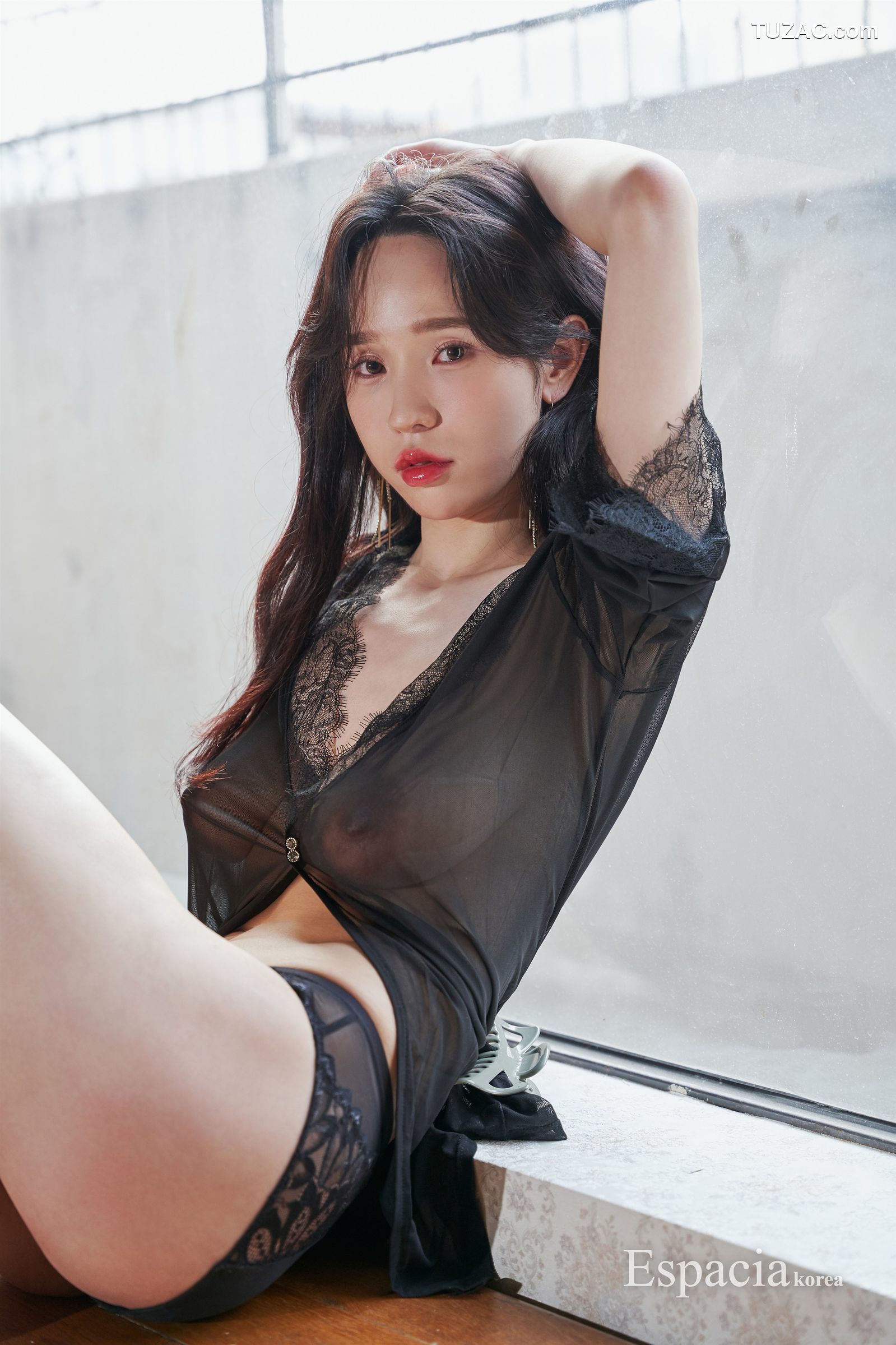 Yunha-윤하-黑蕾丝透视薄纱-EHC-053