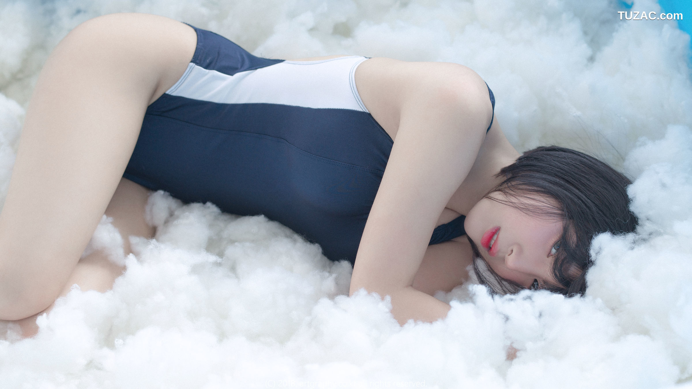 姜仁卿-ARTGRAVIA-045-死库水-阳台私拍-Inkyung