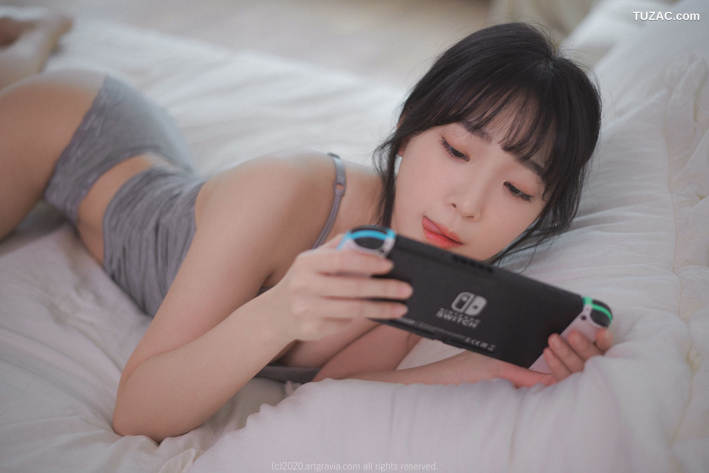 姜仁卿-ARTGRAVIA-161-巨乳吊带背心少女-Inkyung