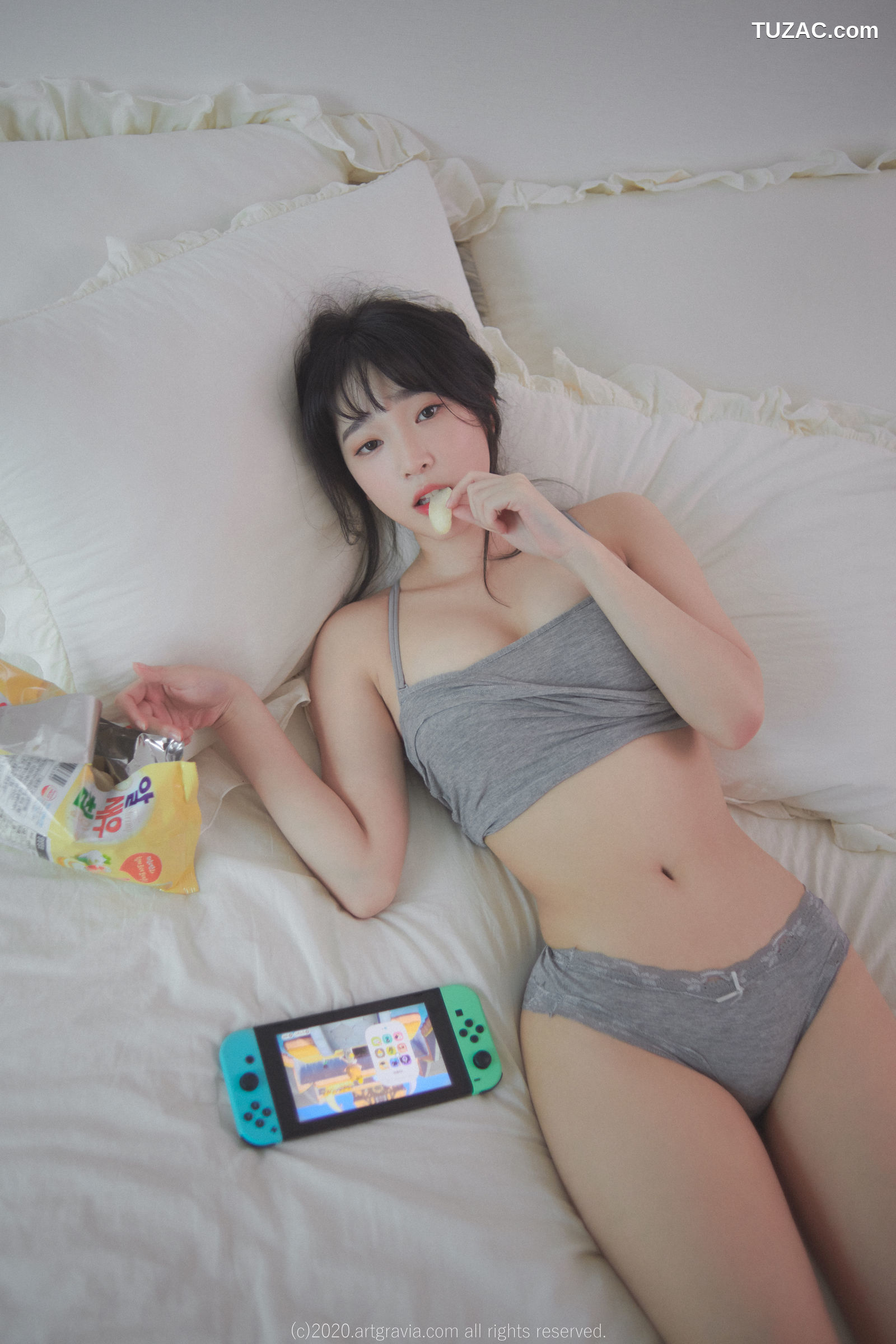 姜仁卿-ARTGRAVIA-161-巨乳吊带背心少女-Inkyung