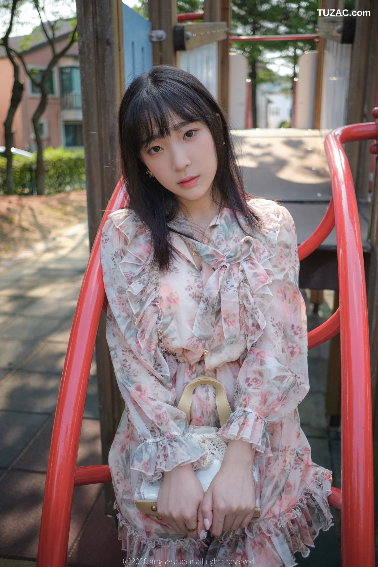 姜仁卿-ARTGRAVIA-180-花裙少女的诱惑-Inkyung