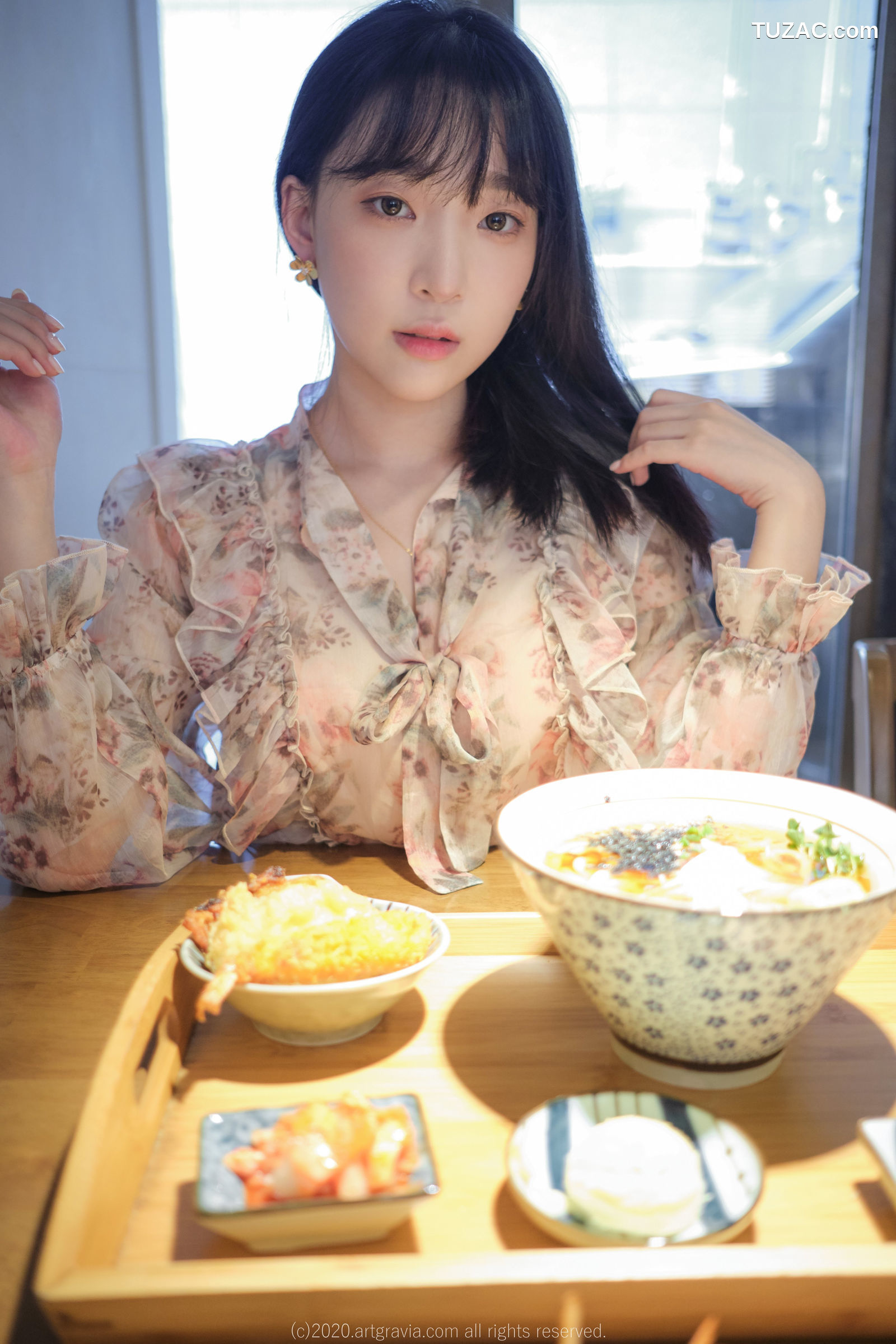 姜仁卿-ARTGRAVIA-180-花裙少女的诱惑-Inkyung