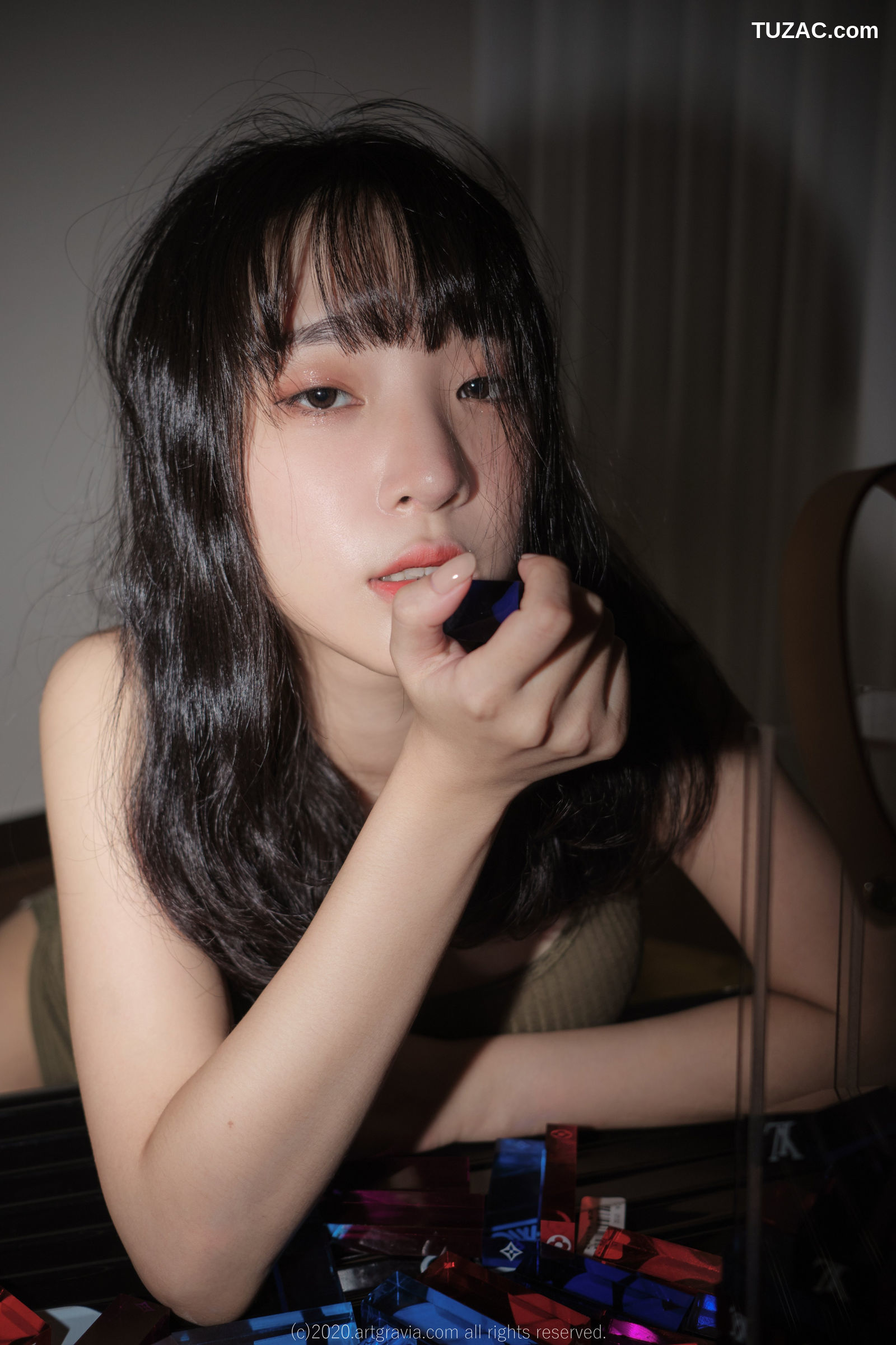 姜仁卿-ARTGRAVIA-190-巨乳吊带裙少女-Inkyung