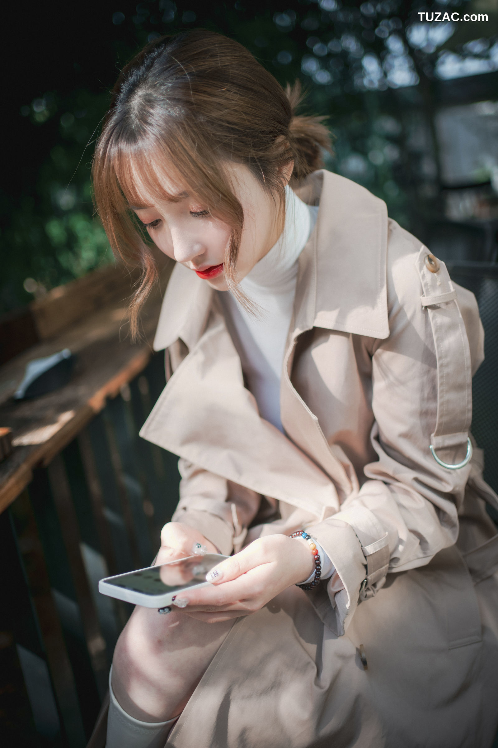 孙乐乐-Son-Ye-Eun-A-Snap-of-Intimacy-亲密的瞬间