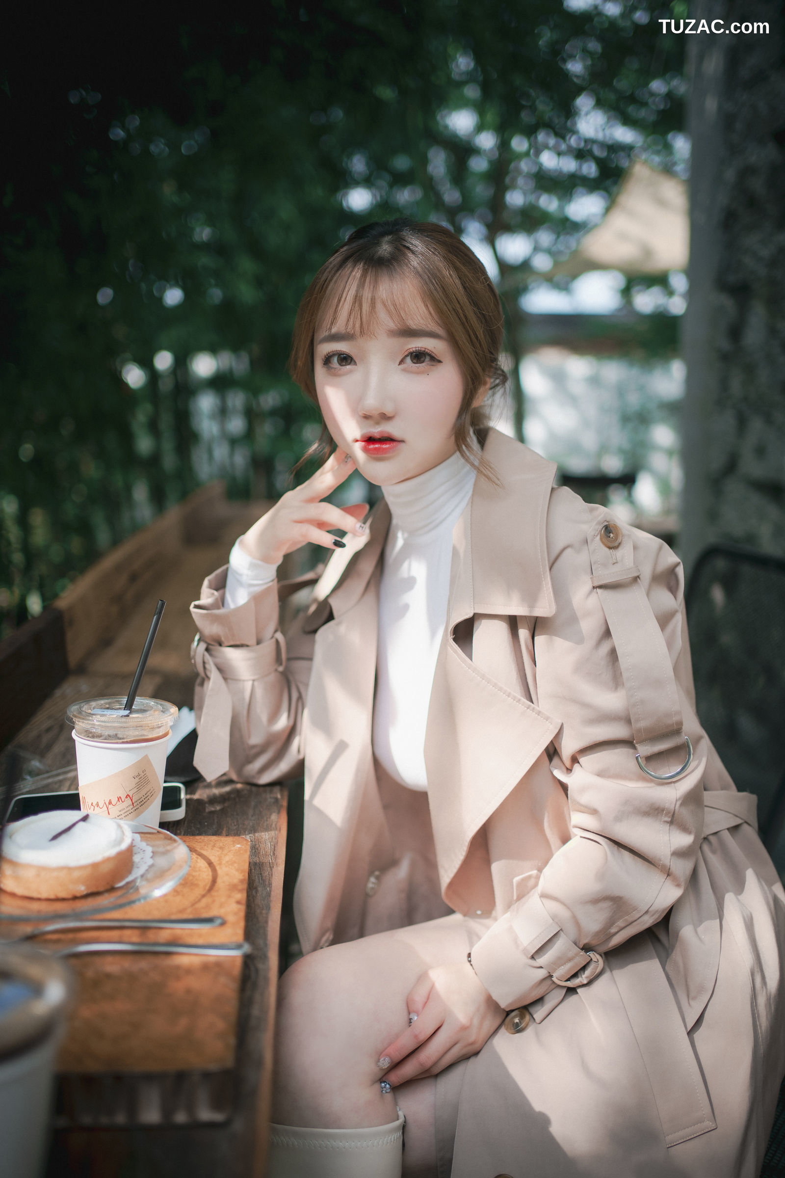 孙乐乐-Son-Ye-Eun-A-Snap-of-Intimacy-亲密的瞬间