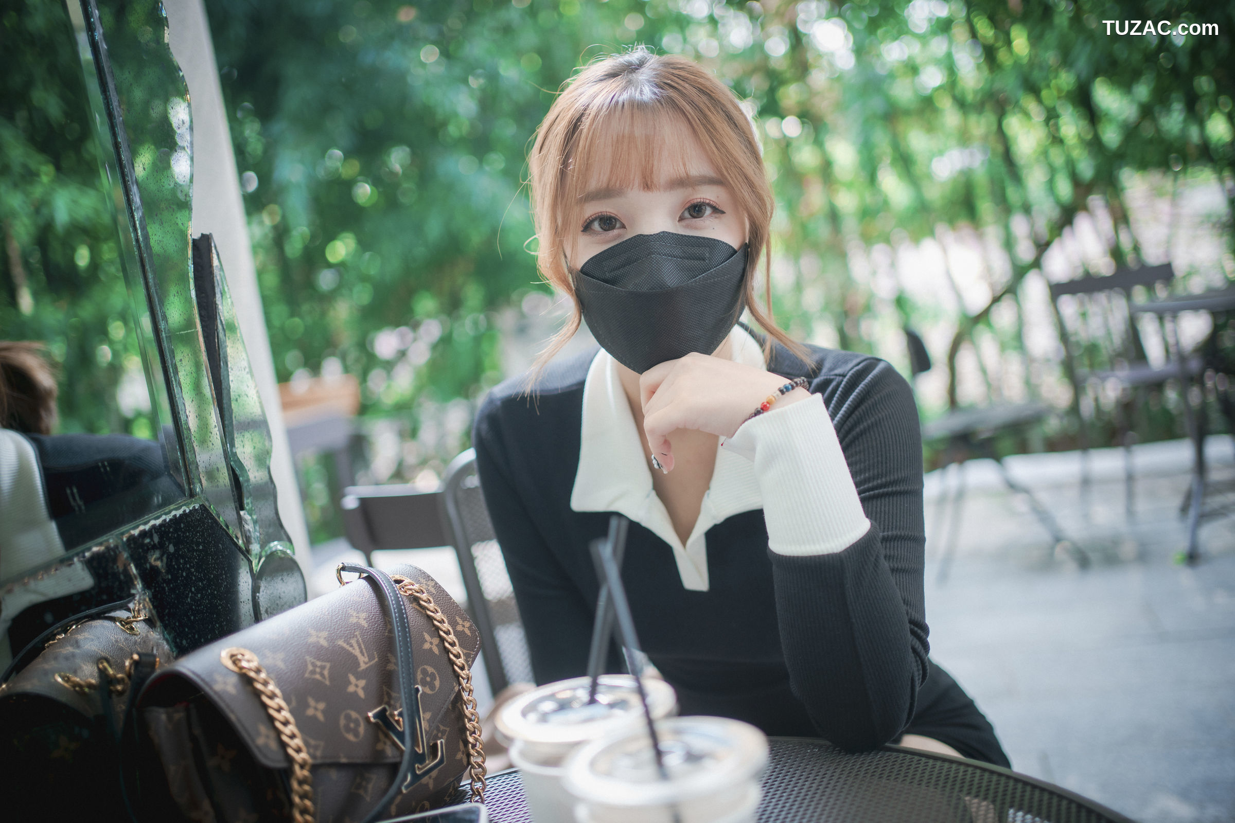 孙乐乐-Son-Ye-Eun-A-Snap-of-Intimacy-亲密的瞬间