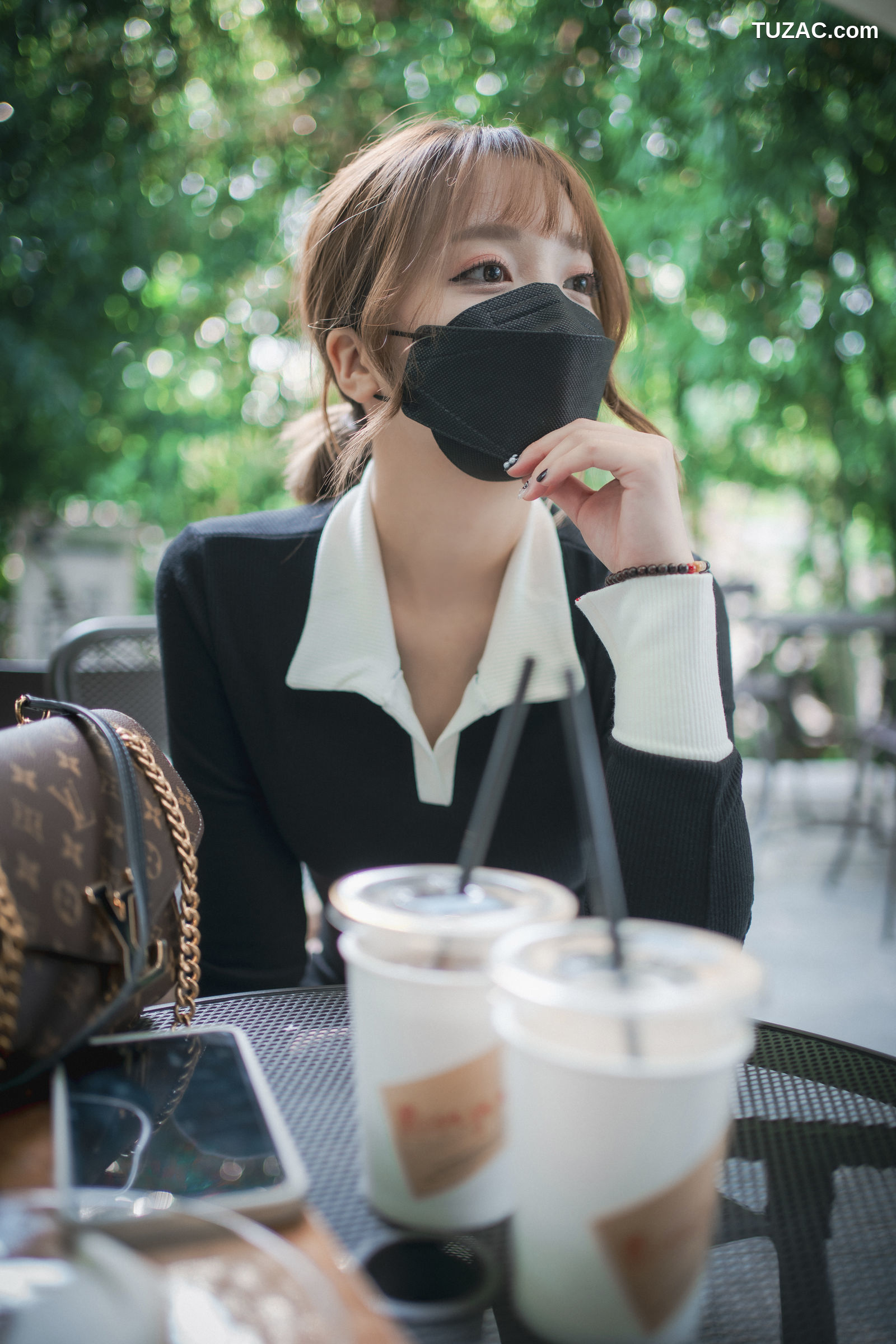 孙乐乐-Son-Ye-Eun-A-Snap-of-Intimacy-亲密的瞬间