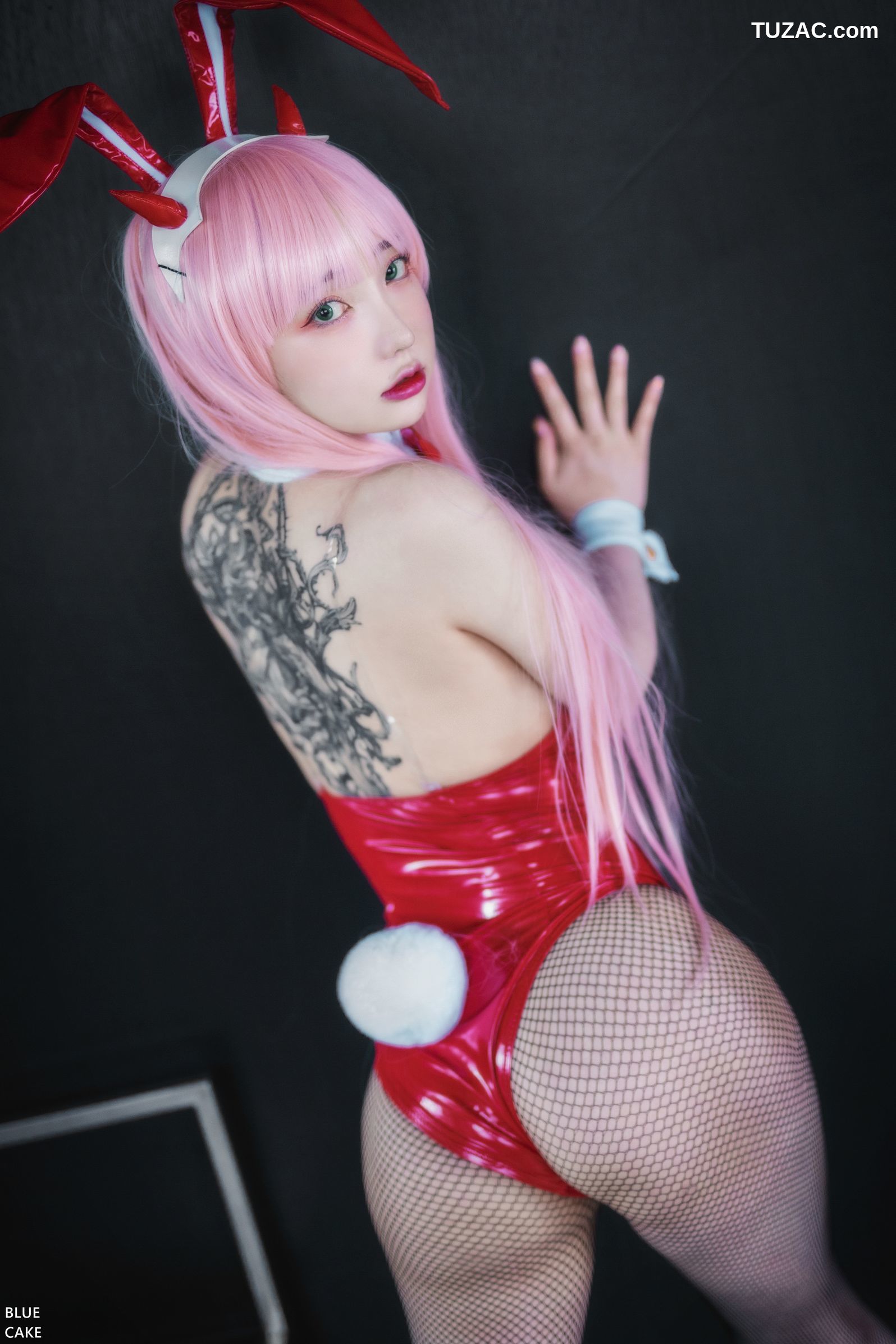 孙乐乐-Son-Ye-Eun-小恶魔红衣兔女郎-IN-THE-SEXXY-002