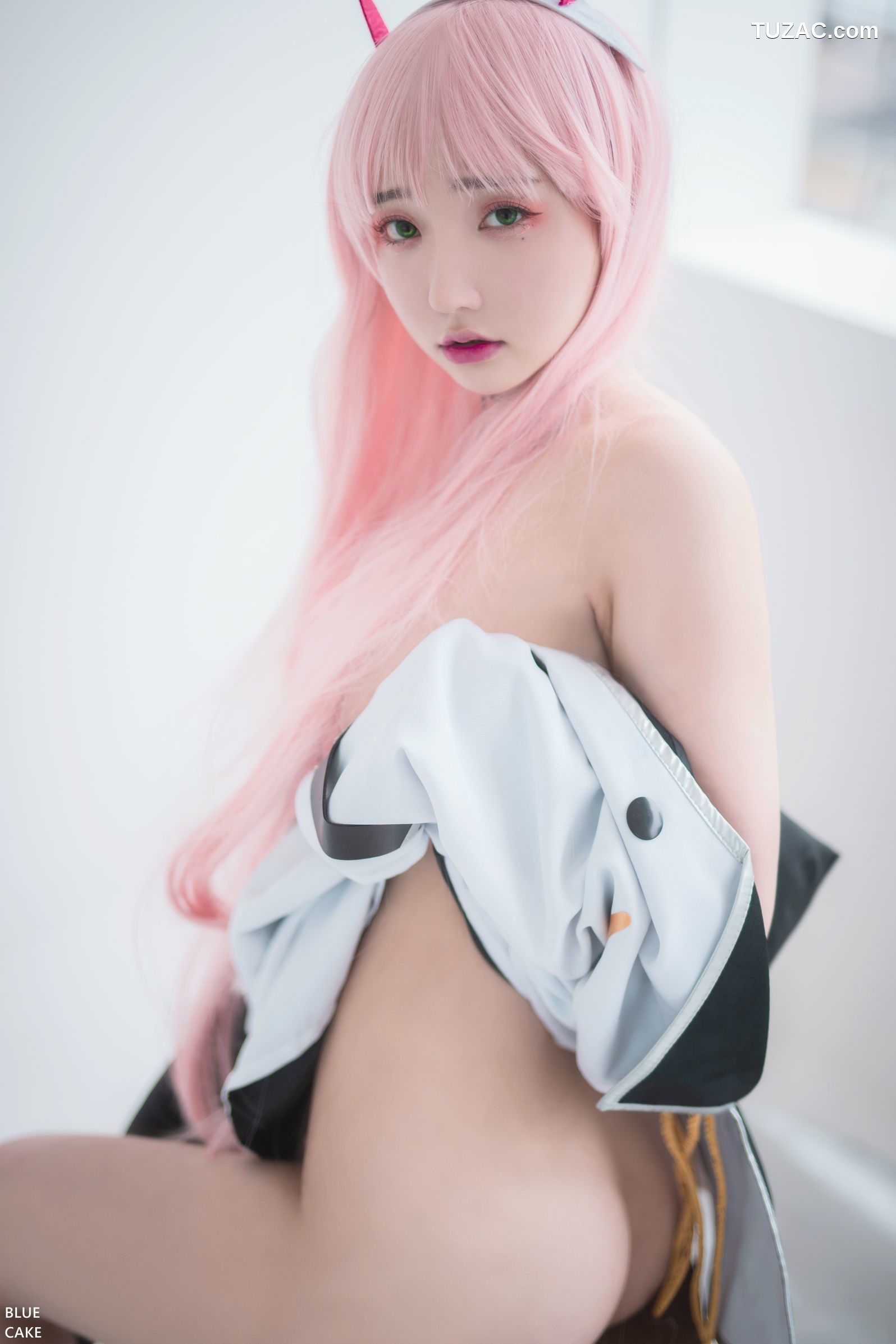 孙乐乐-Son-Ye-Eun-小恶魔红衣兔女郎-IN-THE-SEXXY-002