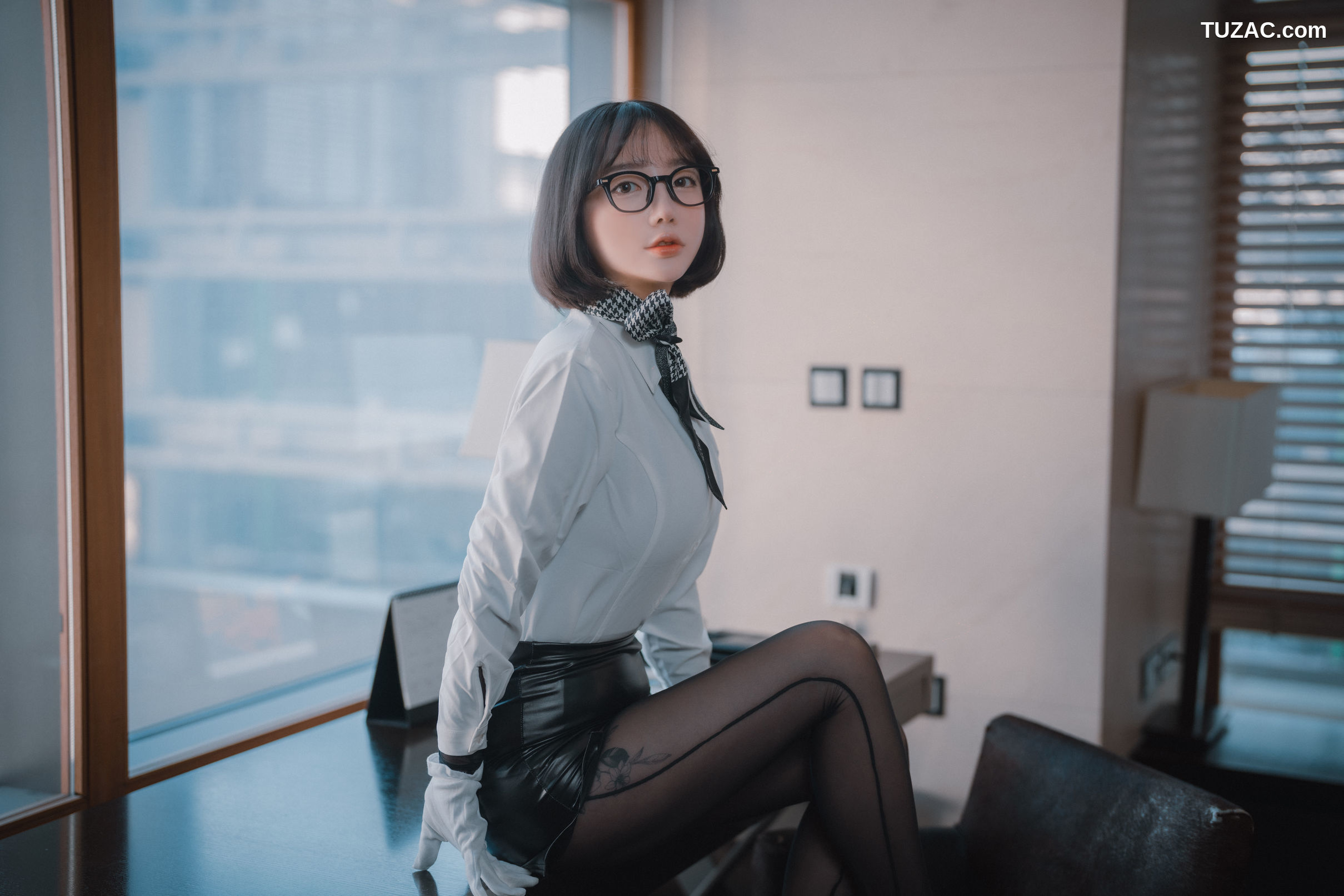 孙乐乐-Son-Ye-Eun-火辣女上司-Naughty-Supervisor-无圣光