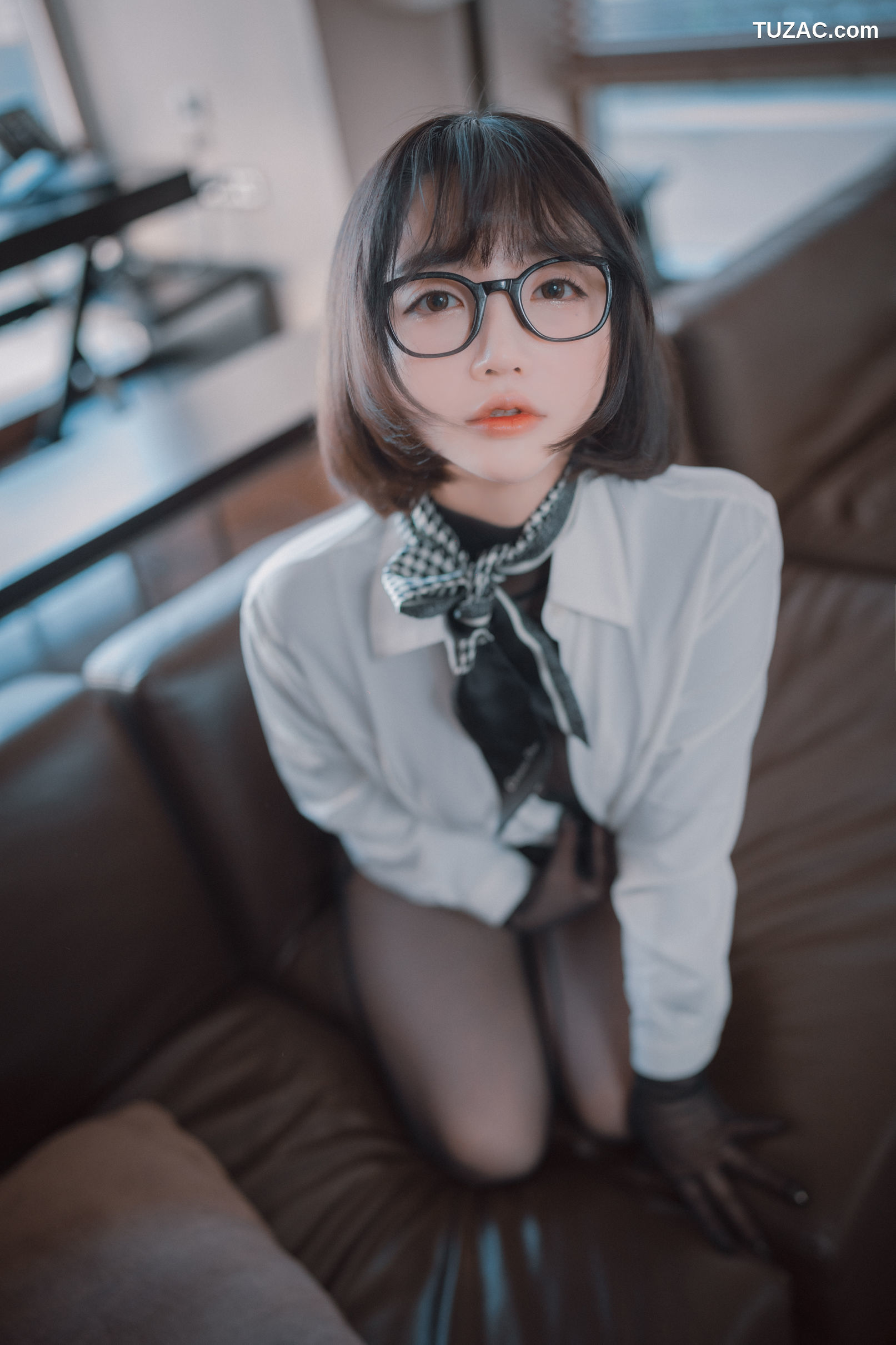 孙乐乐-Son-Ye-Eun-火辣女上司-Naughty-Supervisor-无圣光